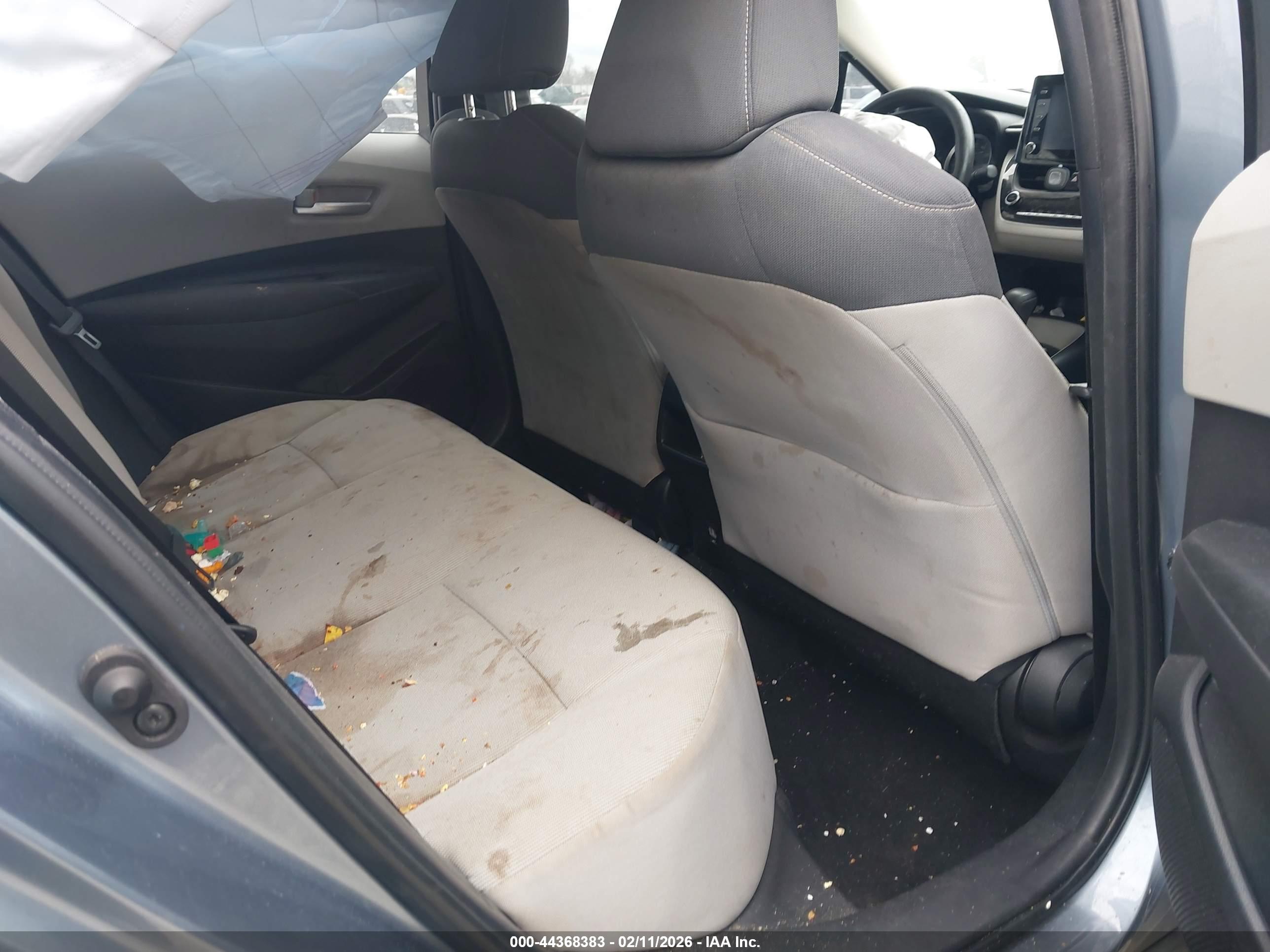 TOYOTA COROLLA image 8