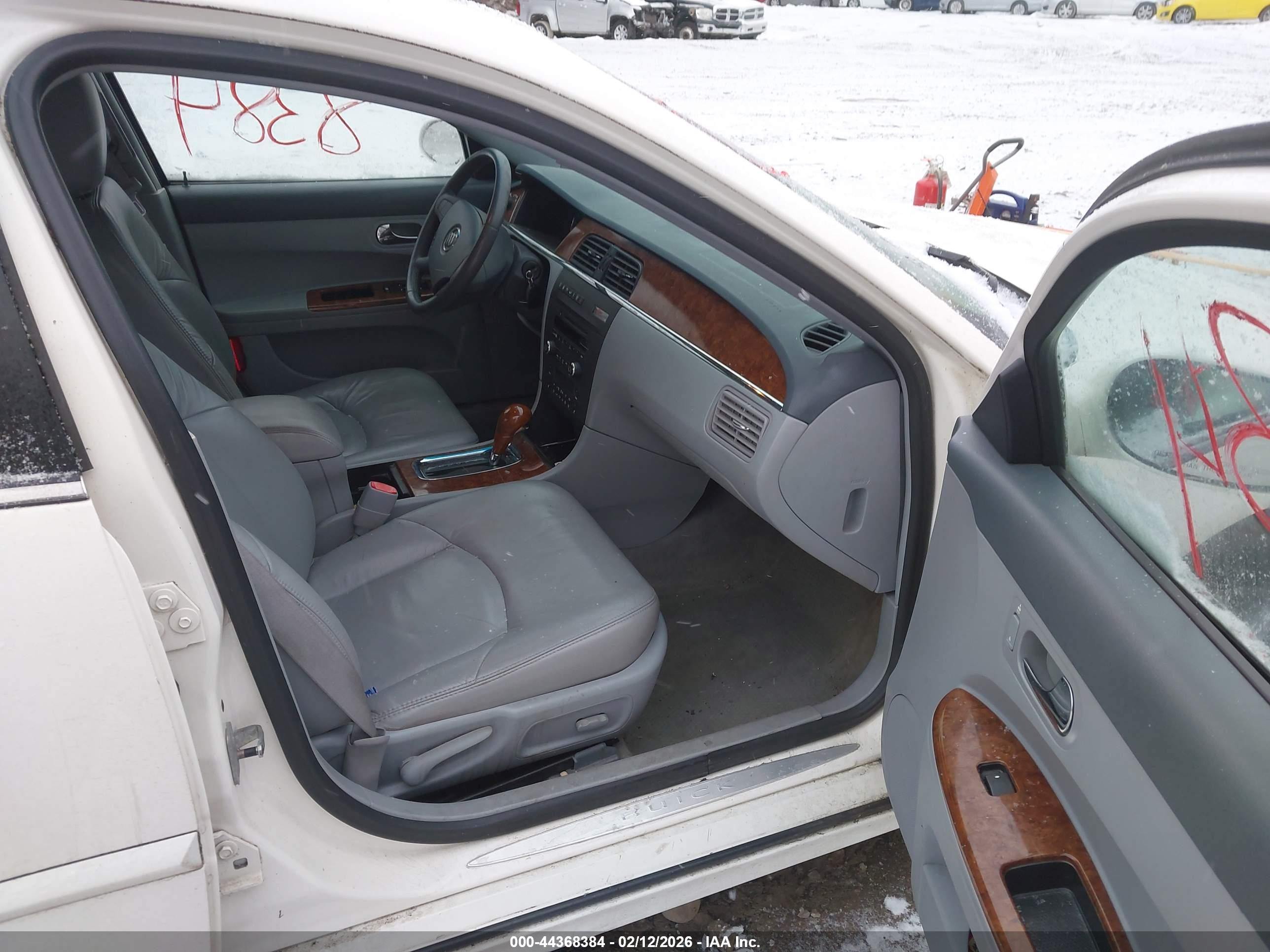 BUICK LACROSSE image 5