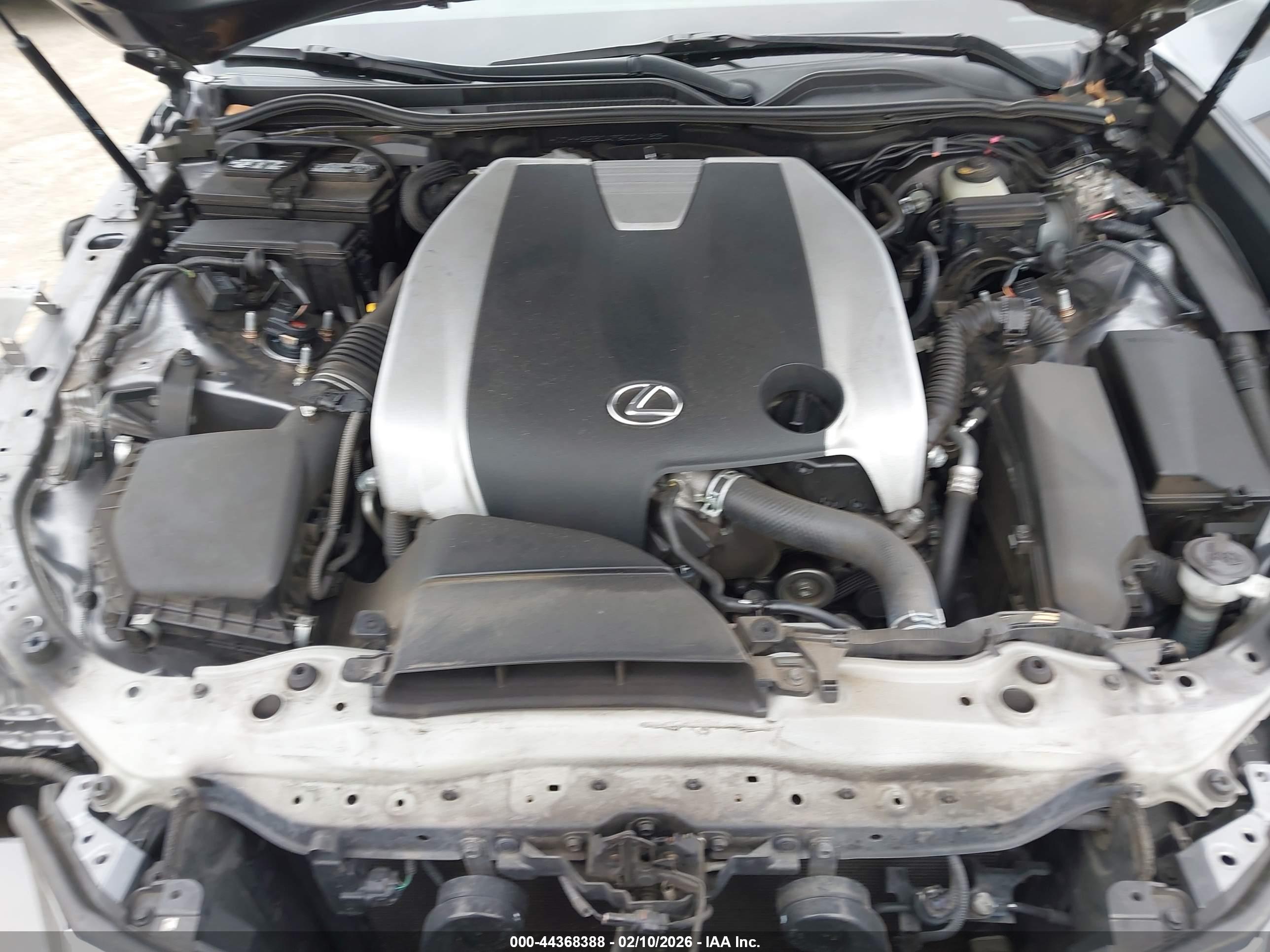 LEXUS RC image 10