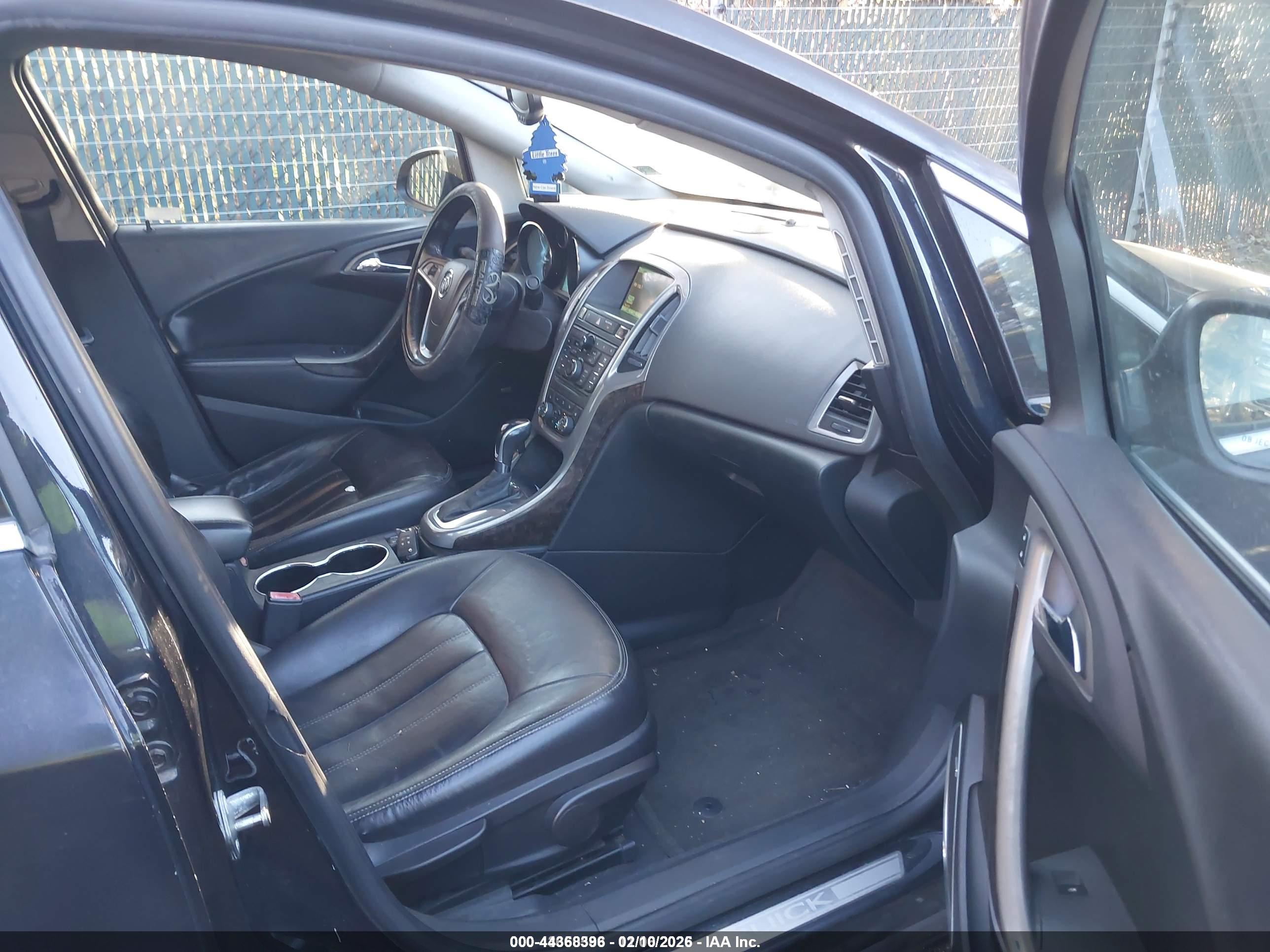 BUICK VERANO image 5