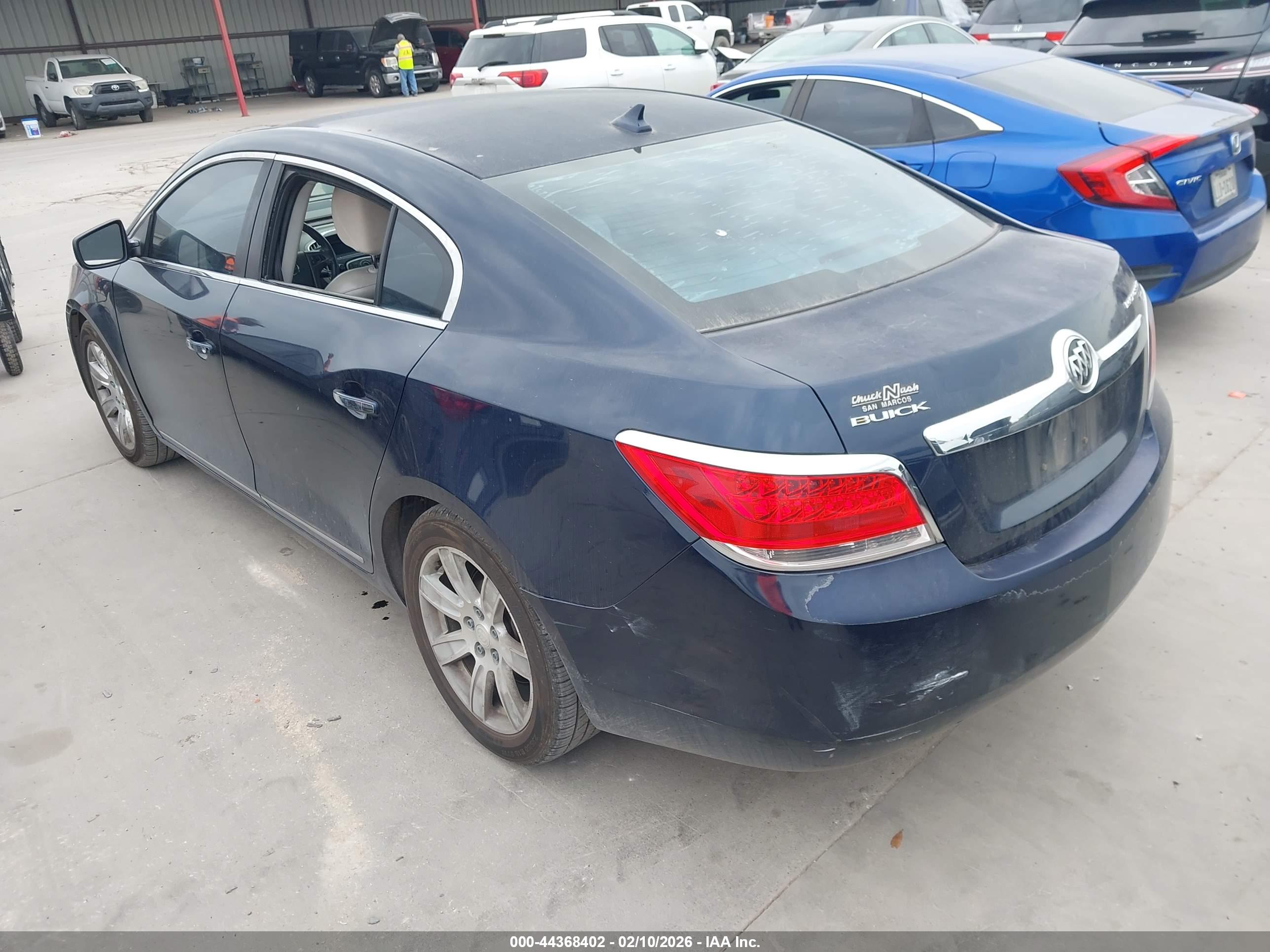 BUICK LACROSSE image 3
