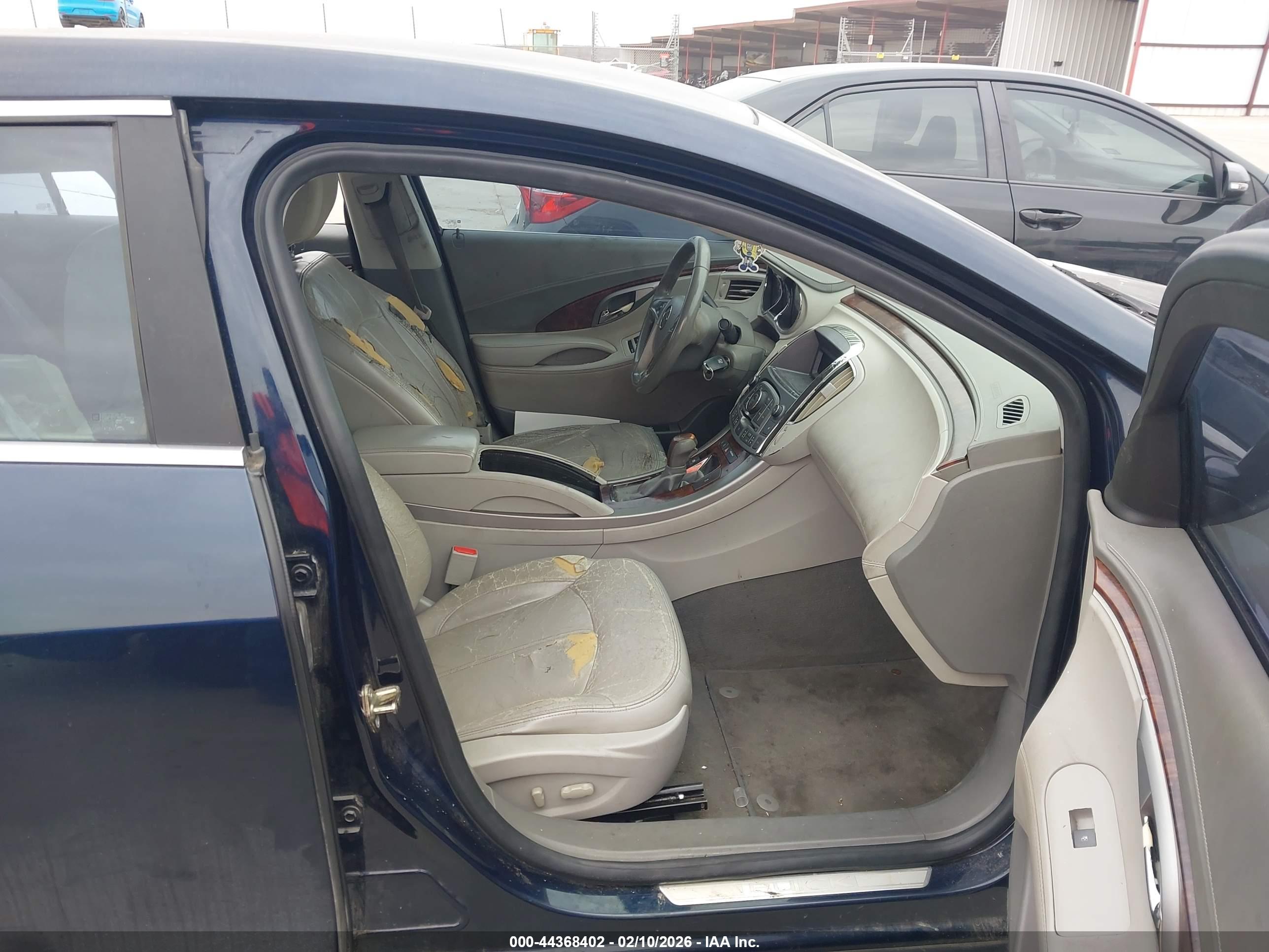 BUICK LACROSSE image 5