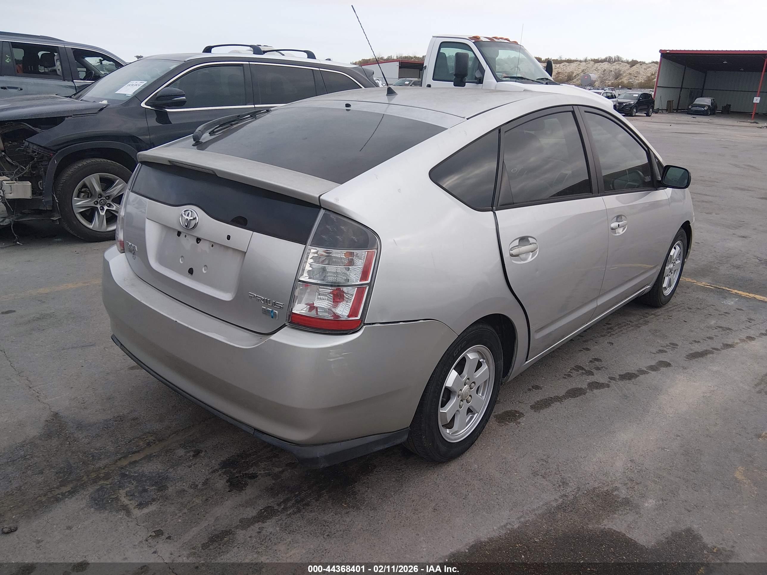TOYOTA PRIUS image 4