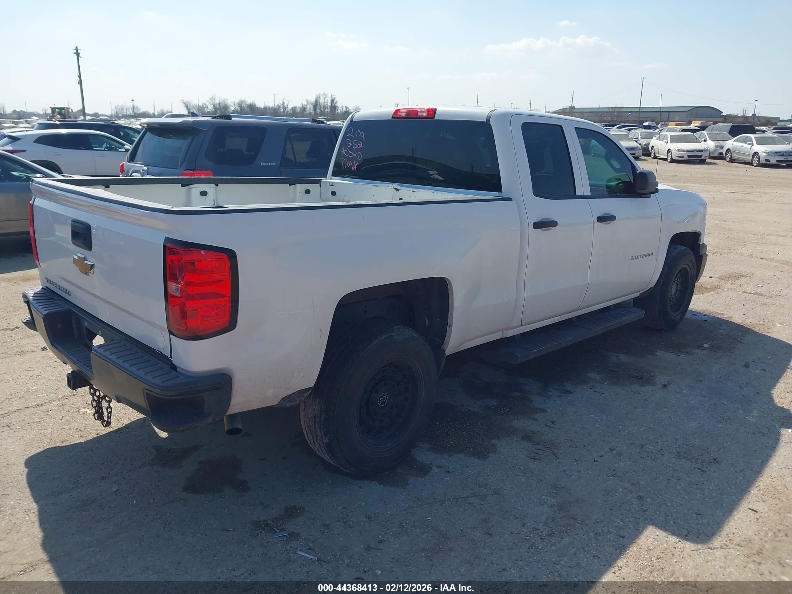 CHEVROLET SILVERADO image 4