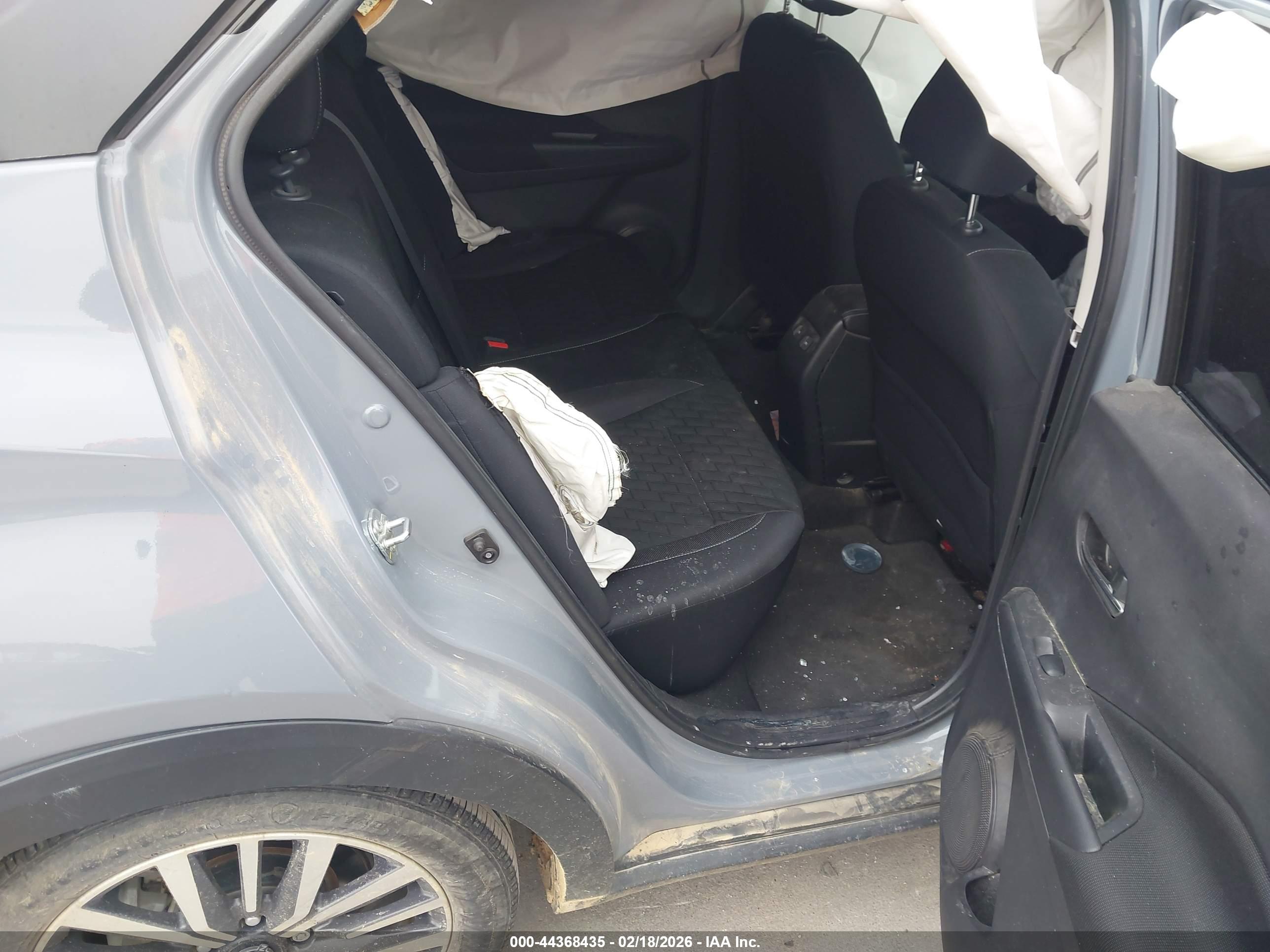 NISSAN KICKS image 8