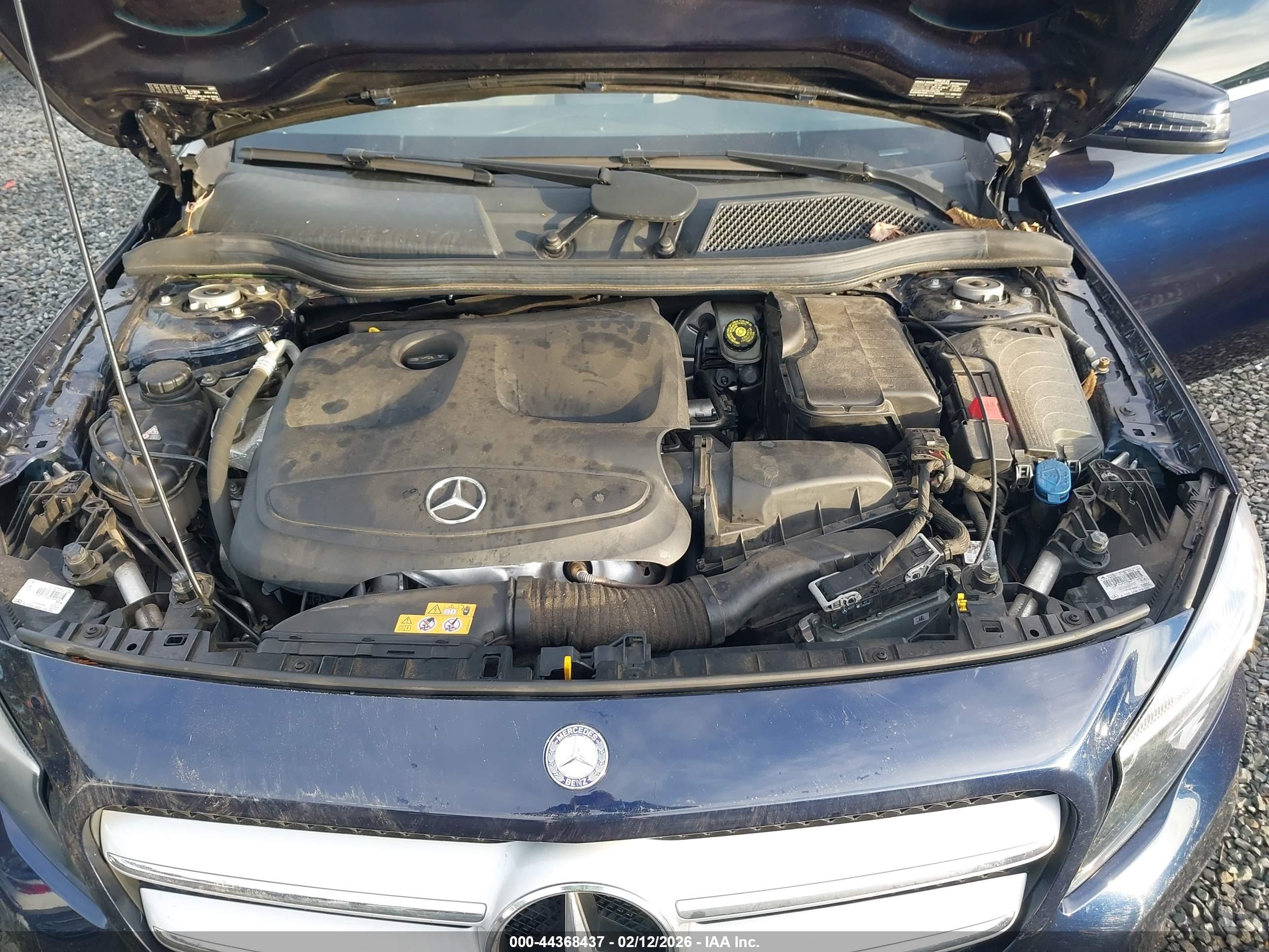 MERCEDES-BENZ GLA image 10