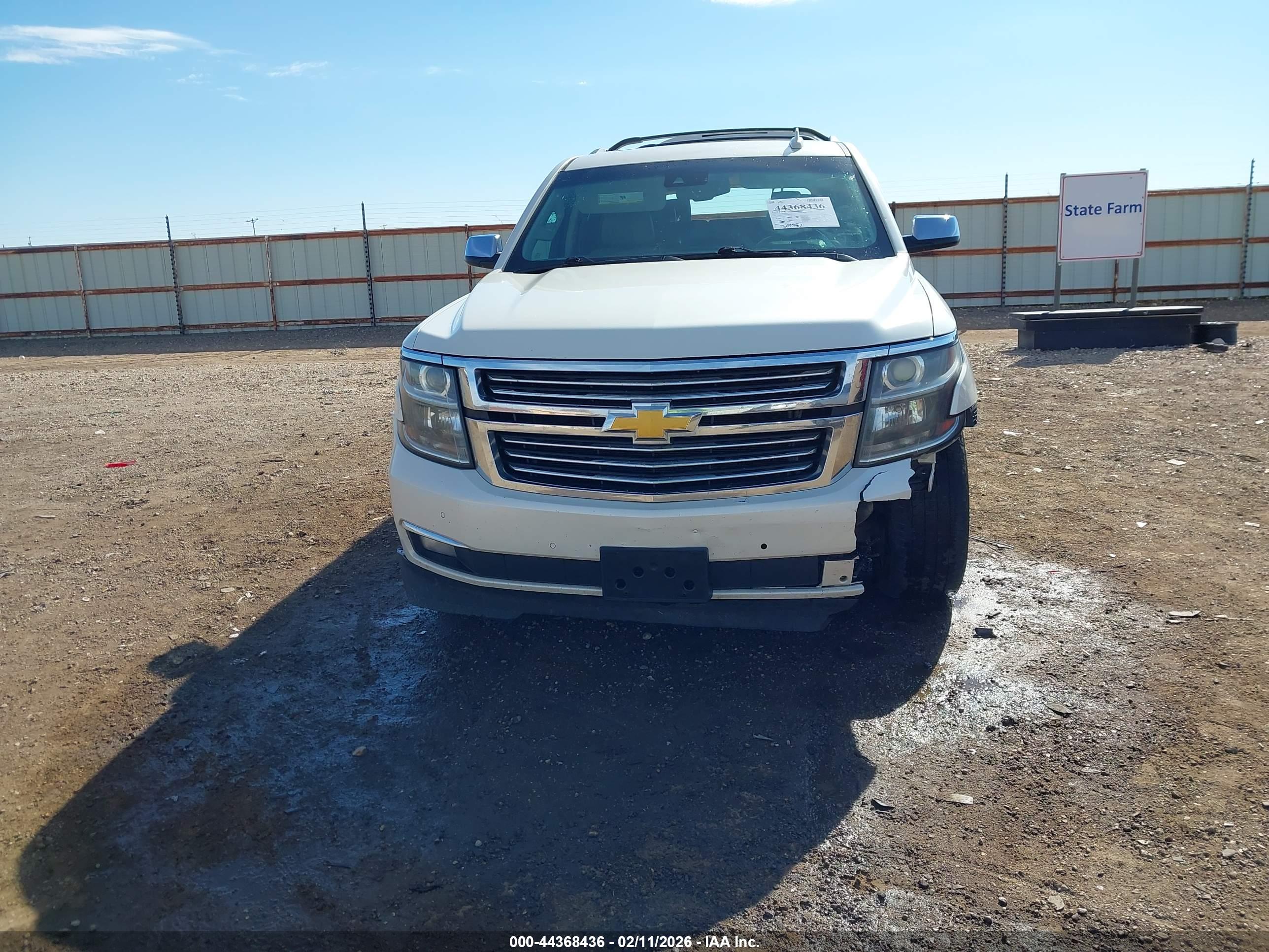 CHEVROLET SUBURBAN image 6