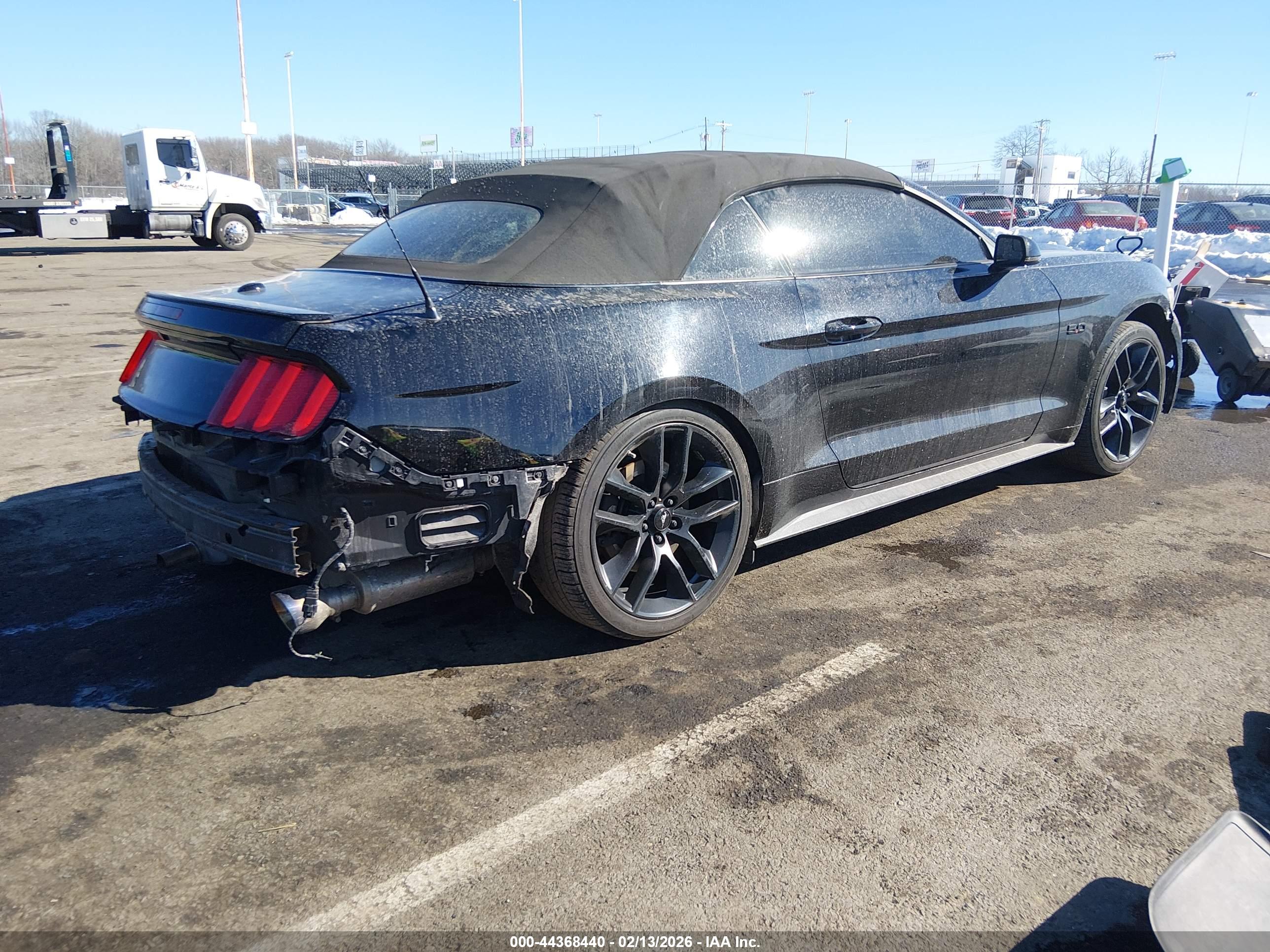 FORD MUSTANG image 4