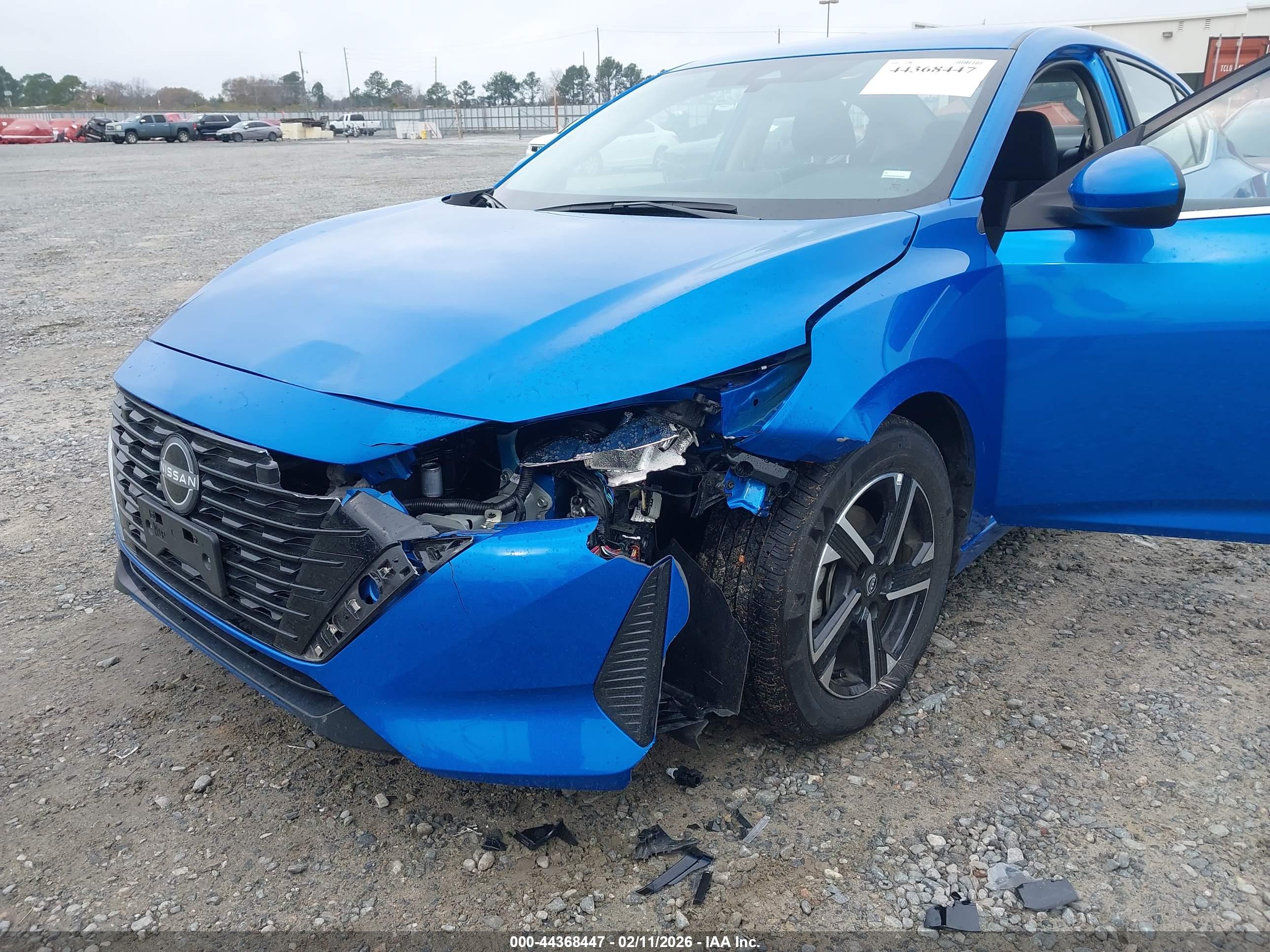 NISSAN SENTRA image 6