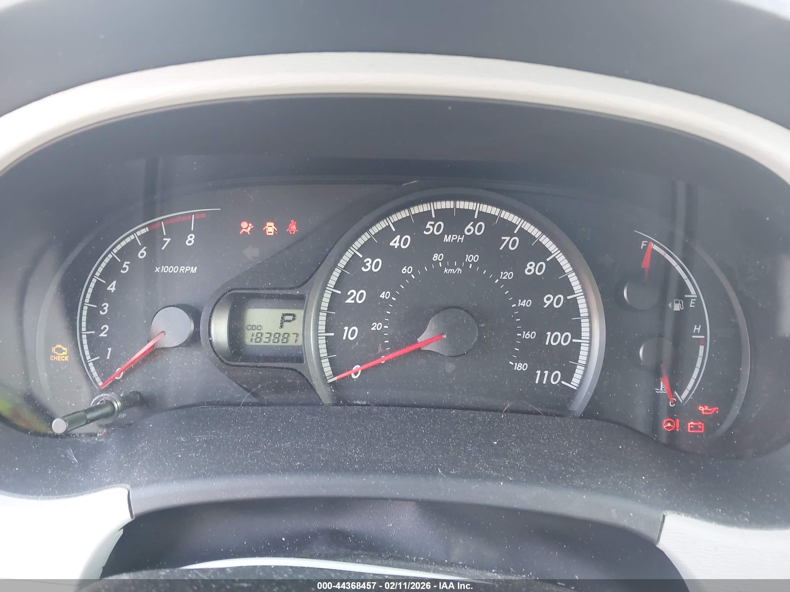 TOYOTA SIENNA image 7