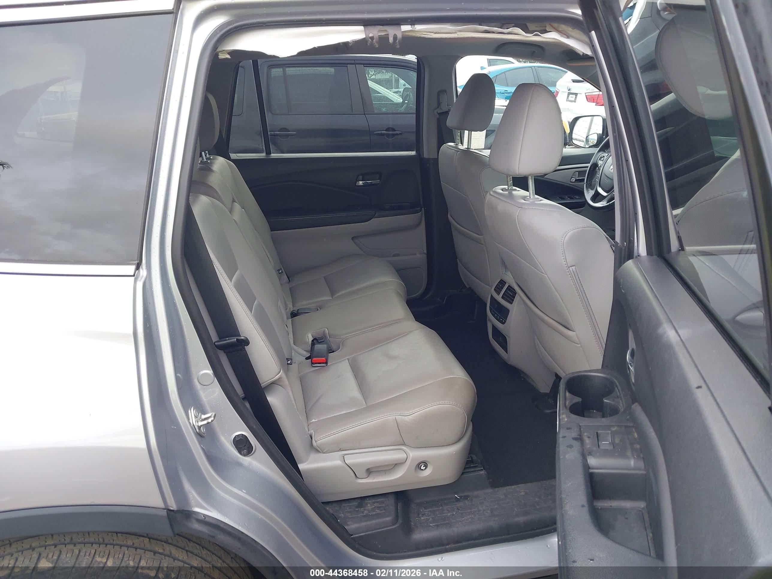HONDA PILOT image 8