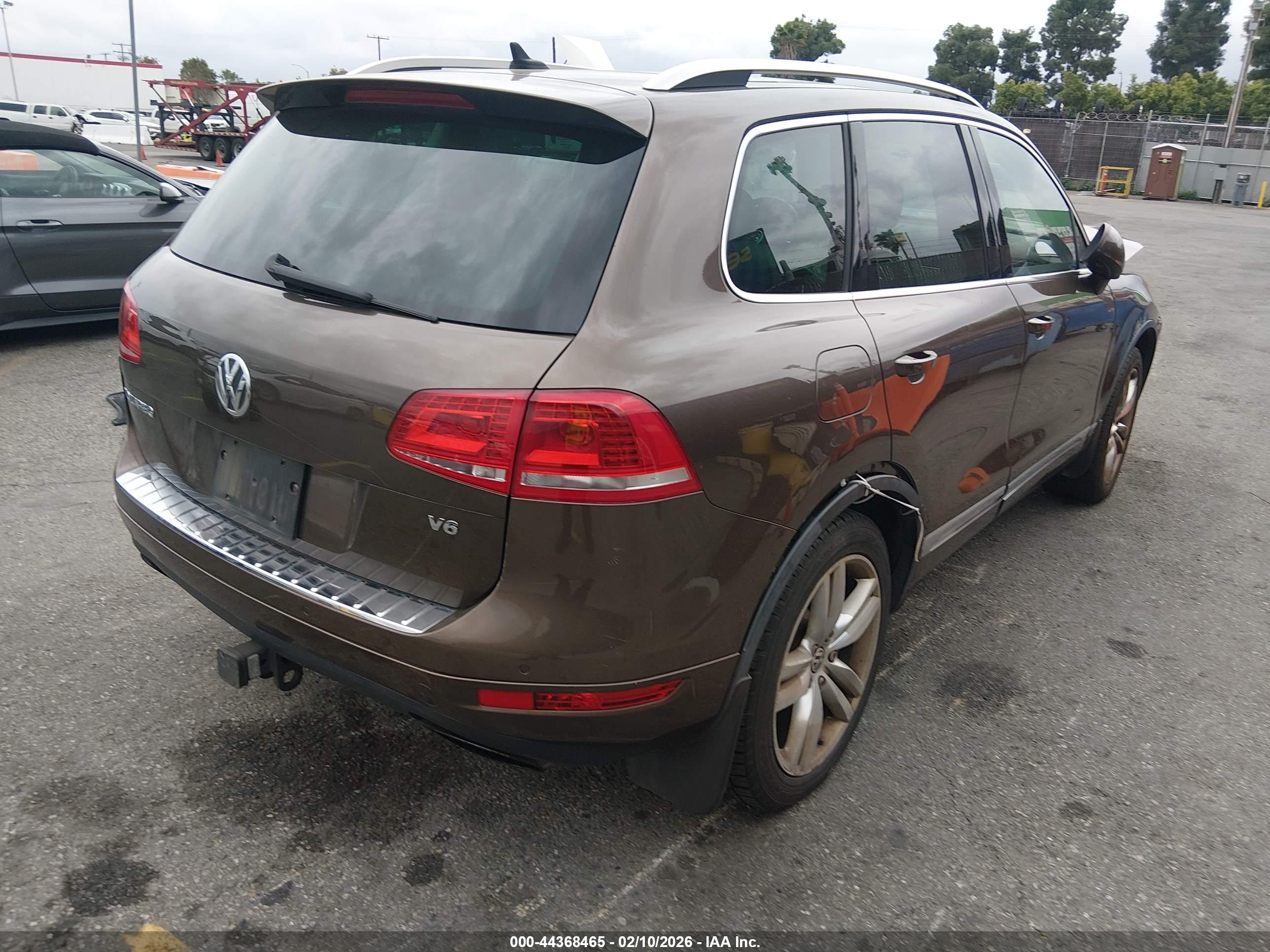 VOLKSWAGEN TOUAREG image 4