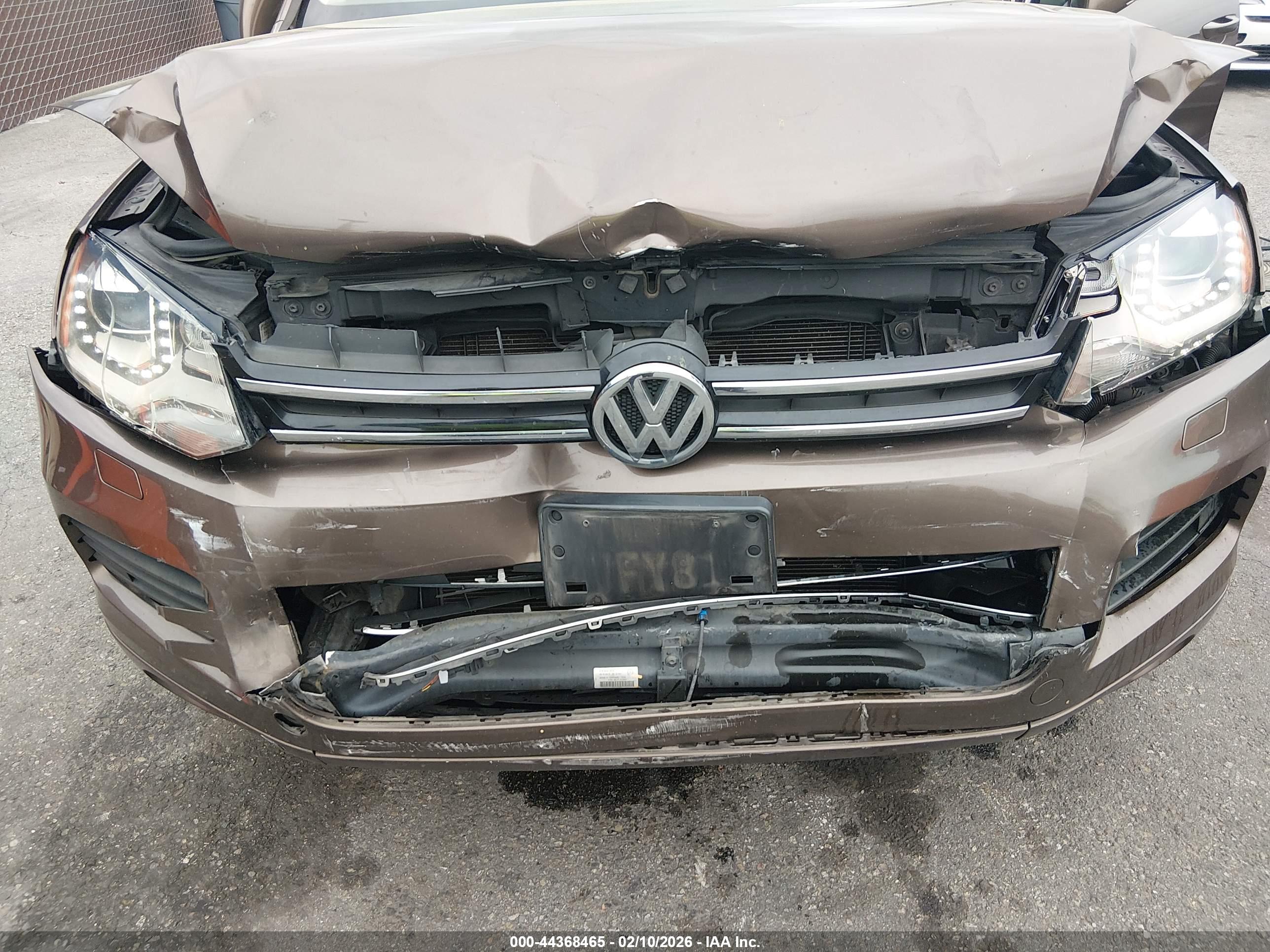VOLKSWAGEN TOUAREG image 6