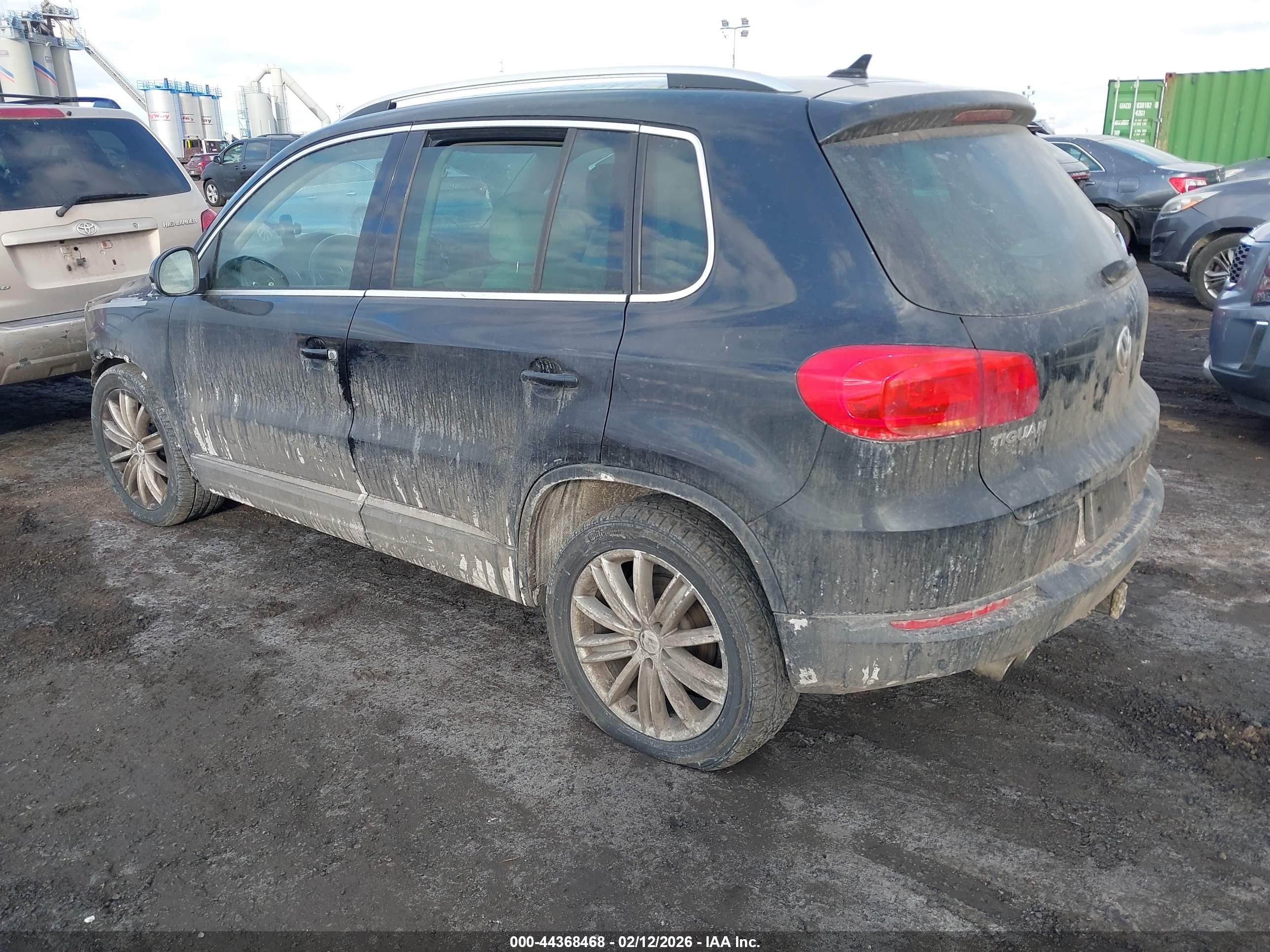 VOLKSWAGEN TIGUAN image 3