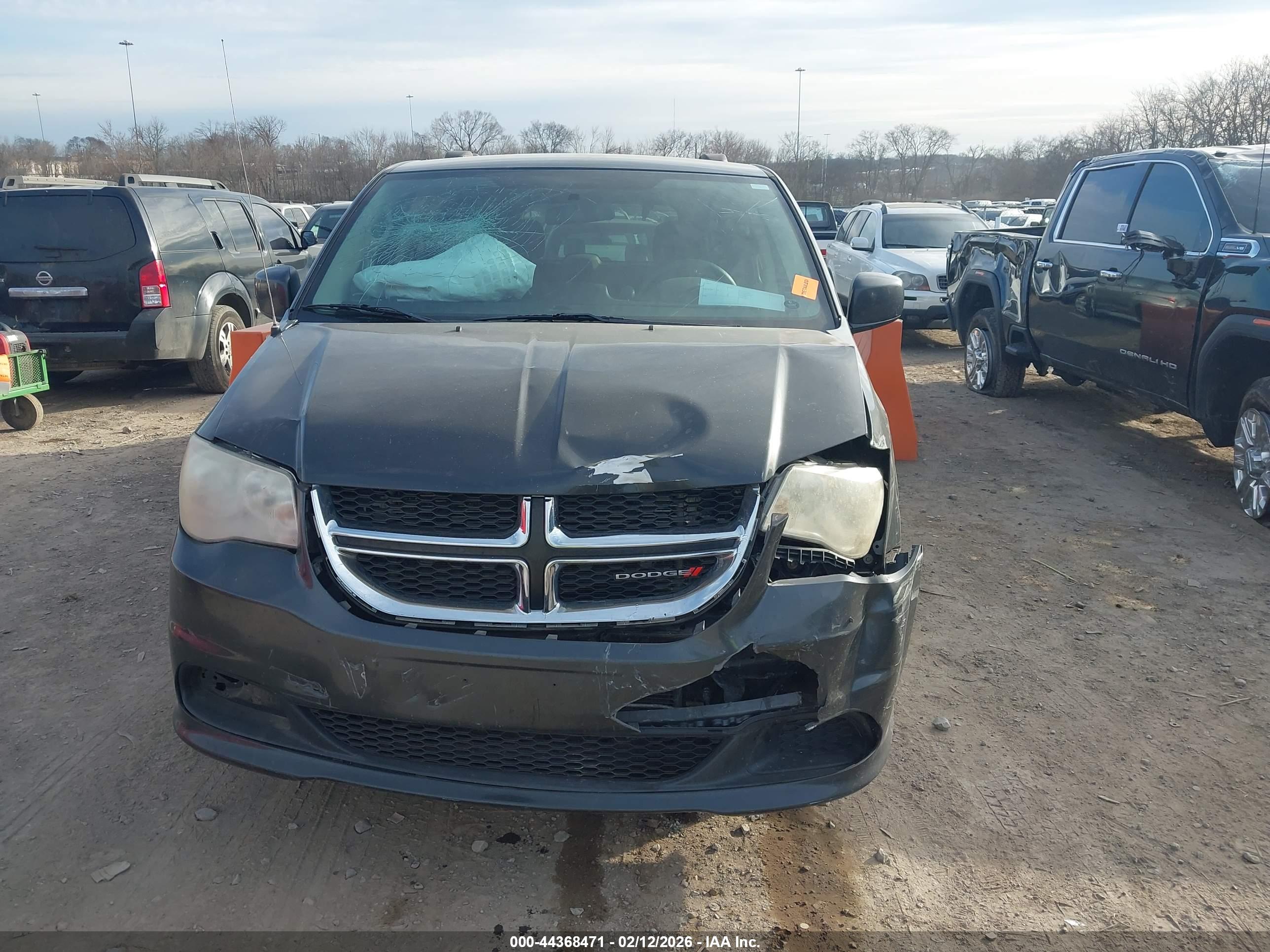 DODGE GRAND image 6