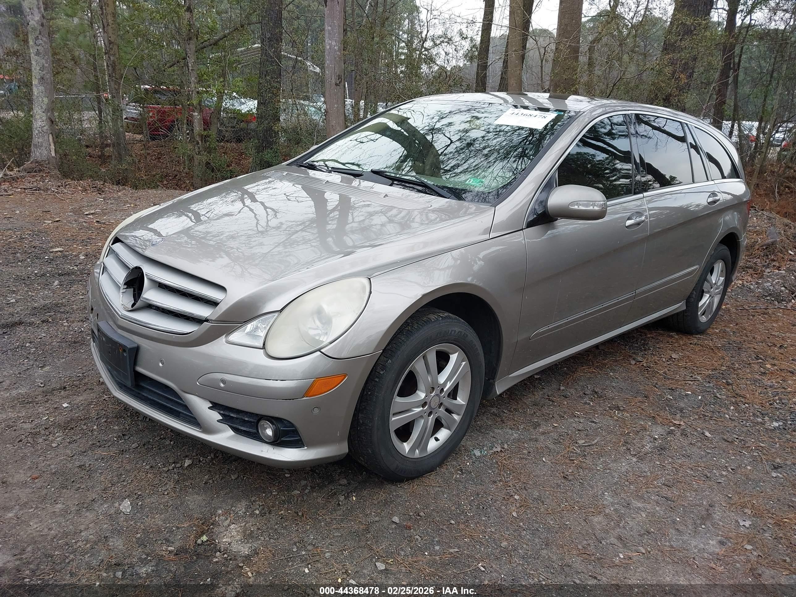MERCEDES-BENZ R image 2