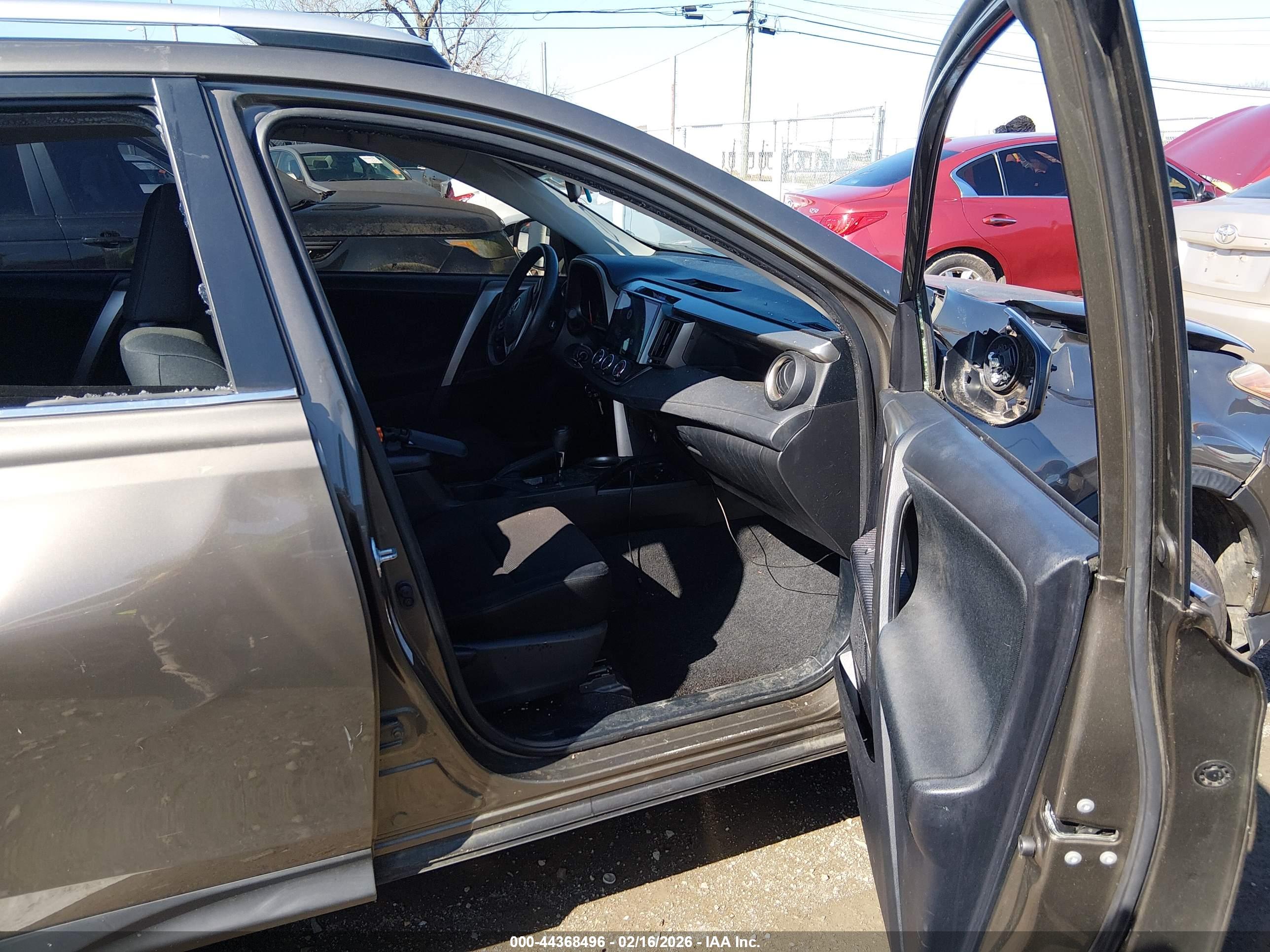 TOYOTA RAV4 image 5