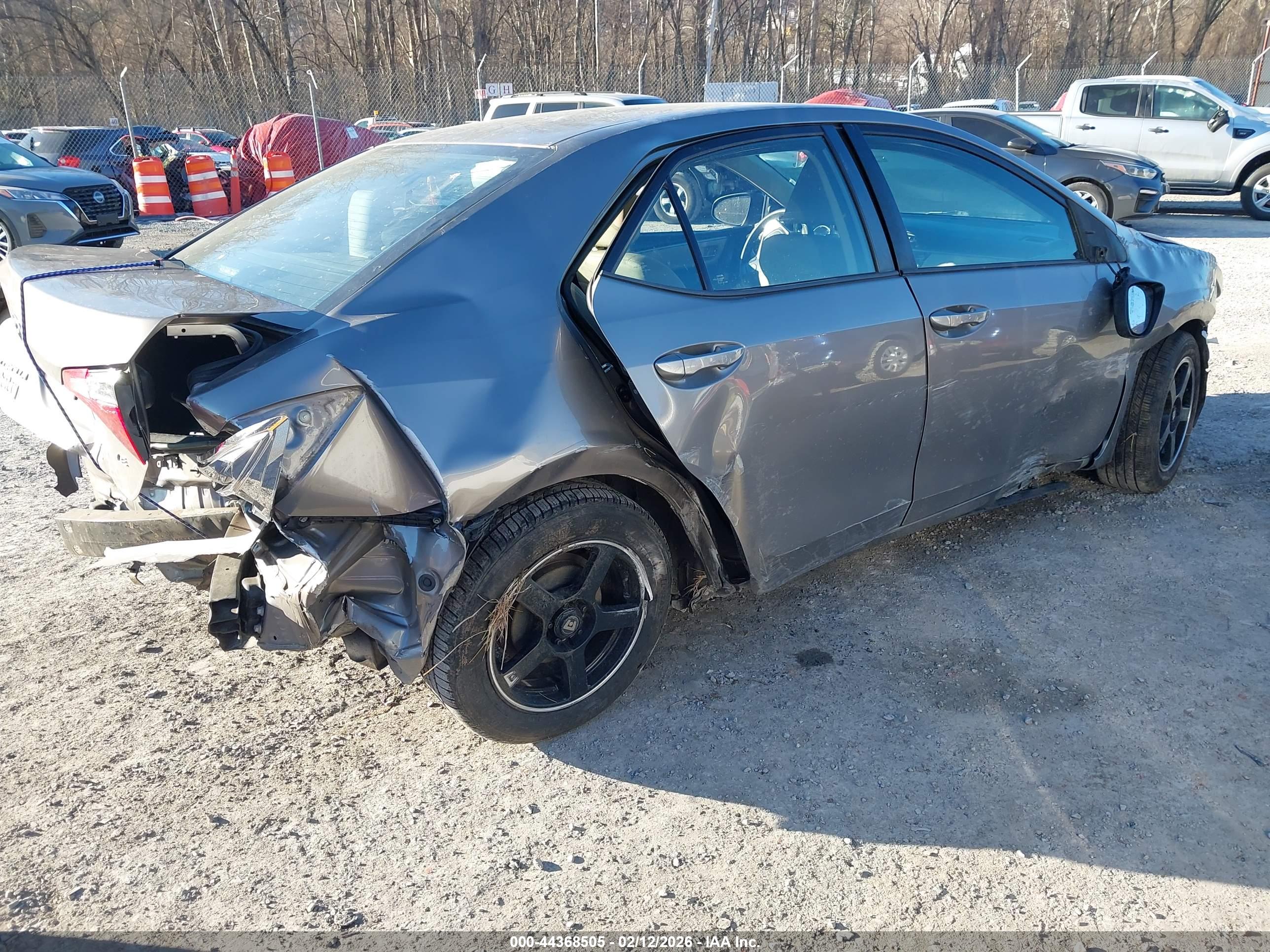 TOYOTA COROLLA image 4