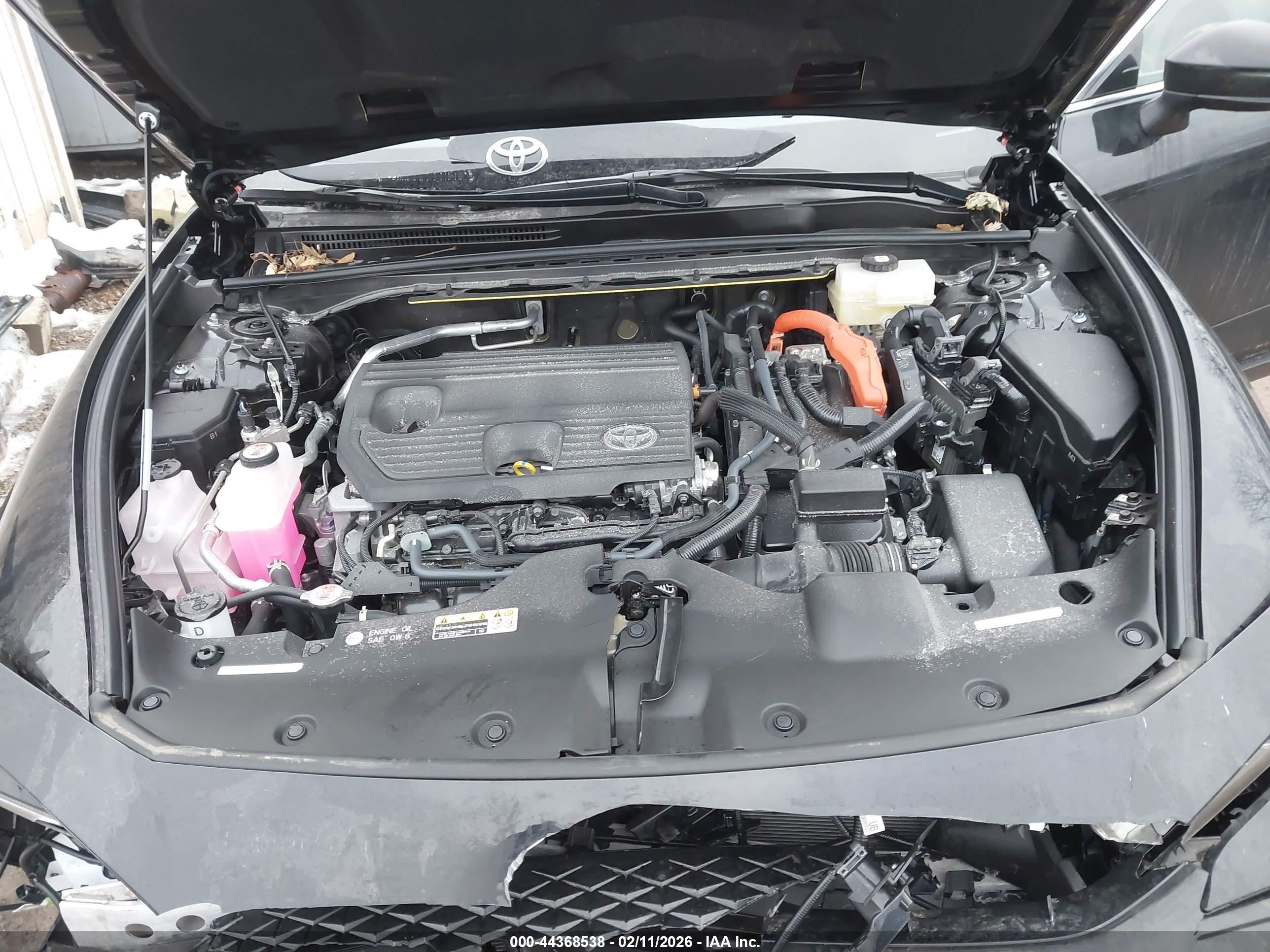 TOYOTA CROWN image 10