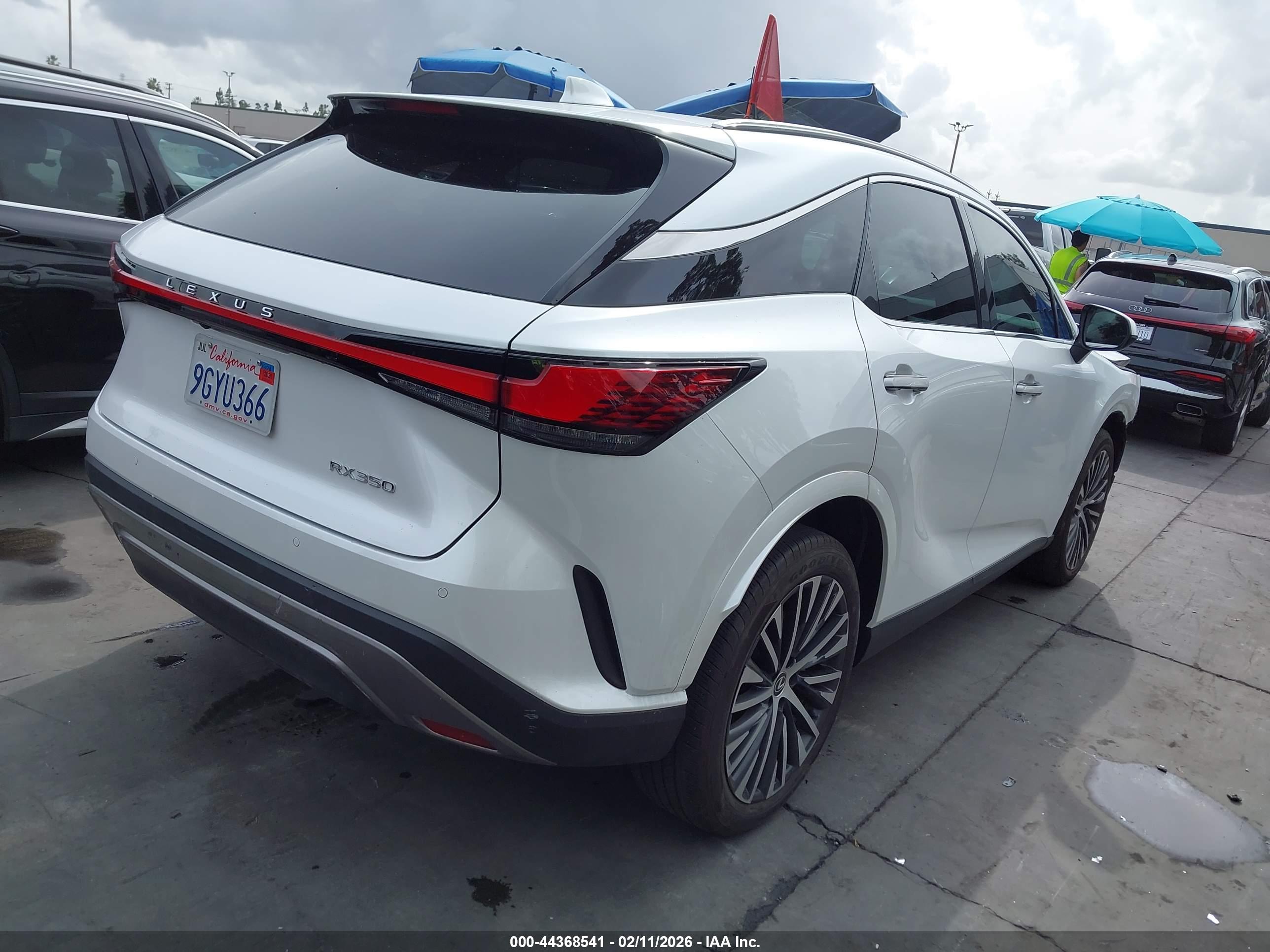 LEXUS RX image 4