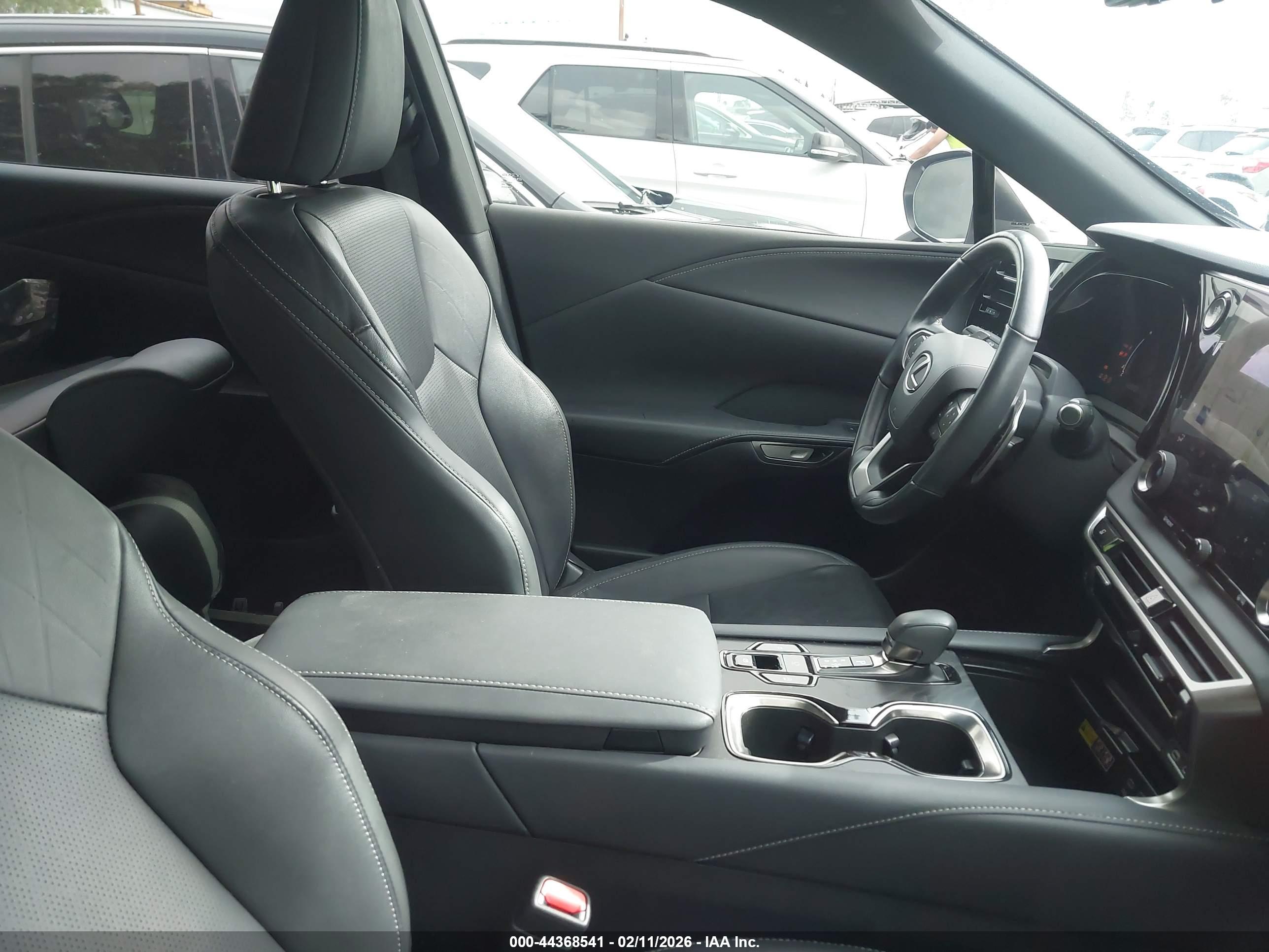 LEXUS RX image 5