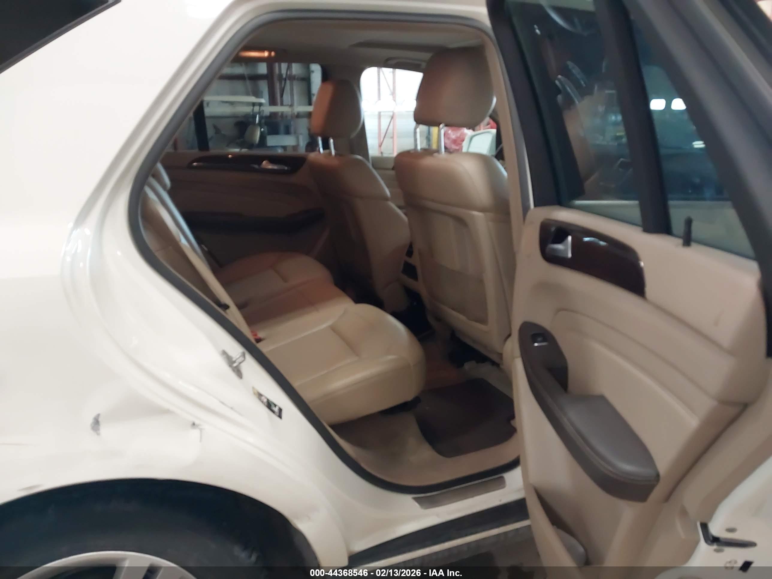 MERCEDES-BENZ ML image 8