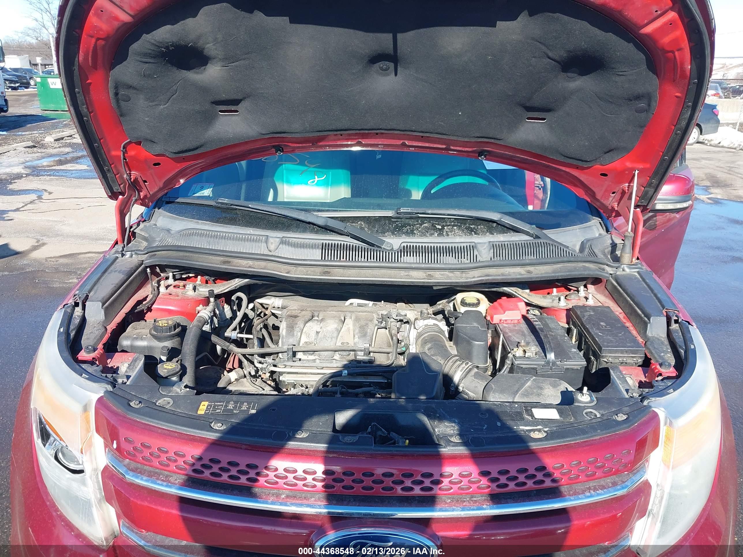 FORD EXPLORER image 10