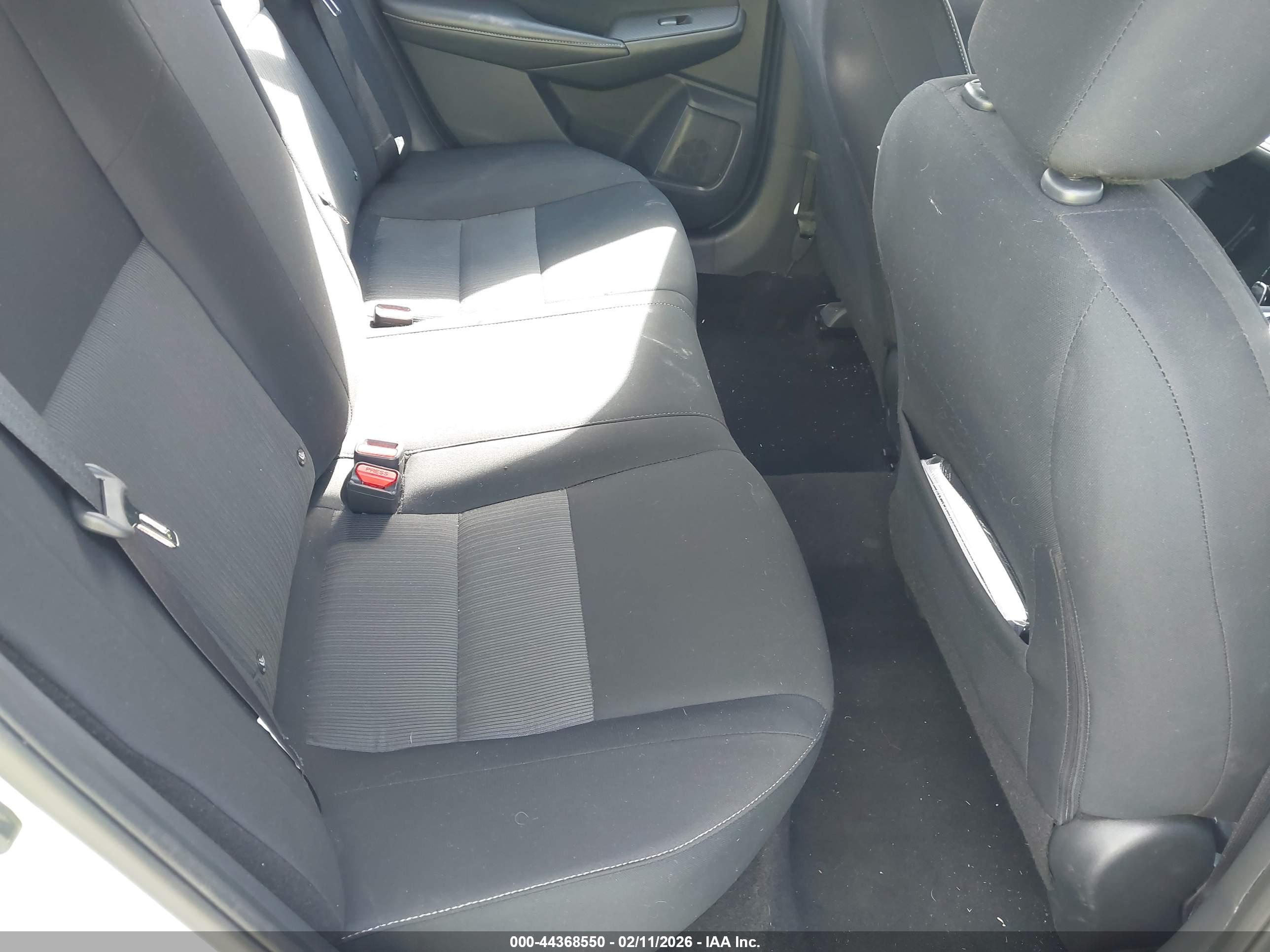 NISSAN SENTRA image 8