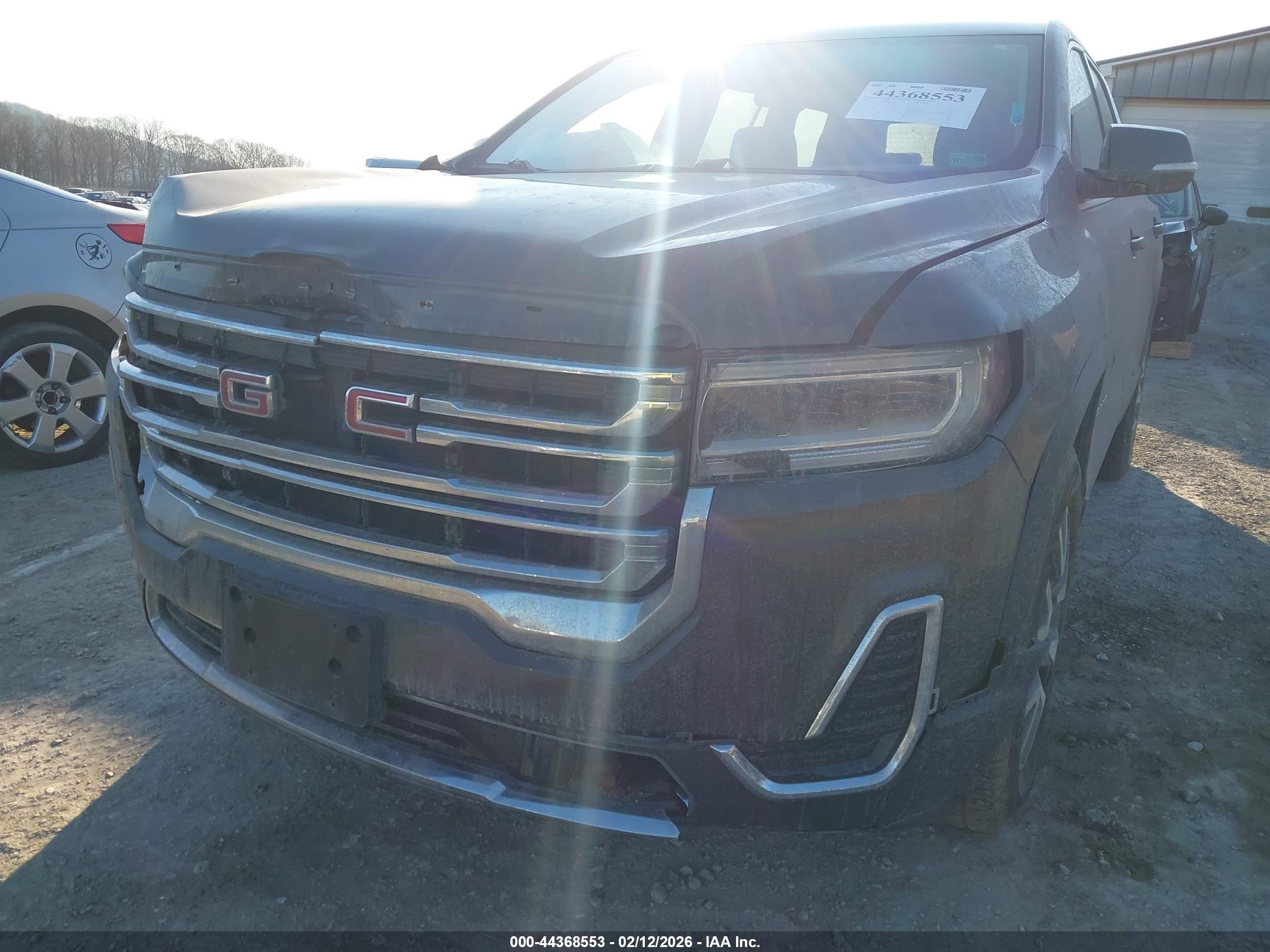 GMC ACADIA image 6