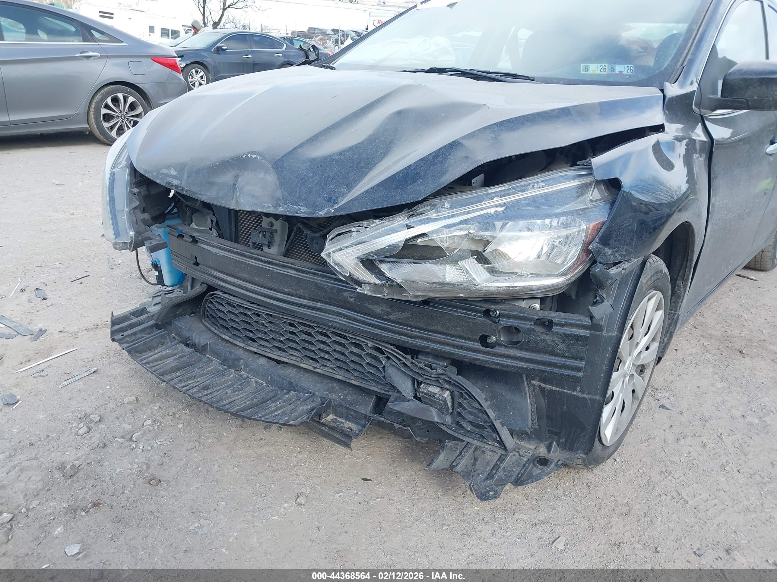 NISSAN SENTRA image 6