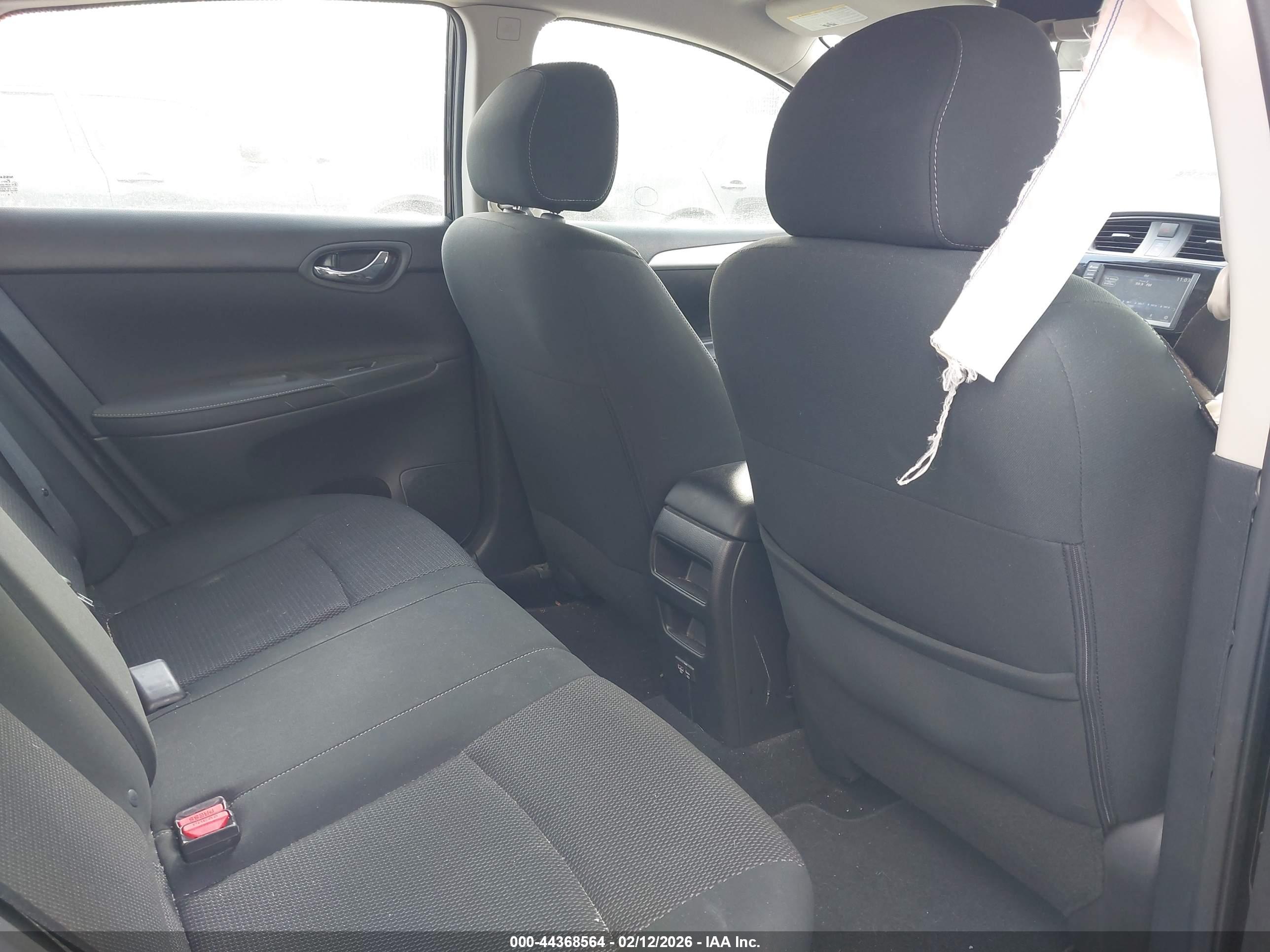 NISSAN SENTRA image 8