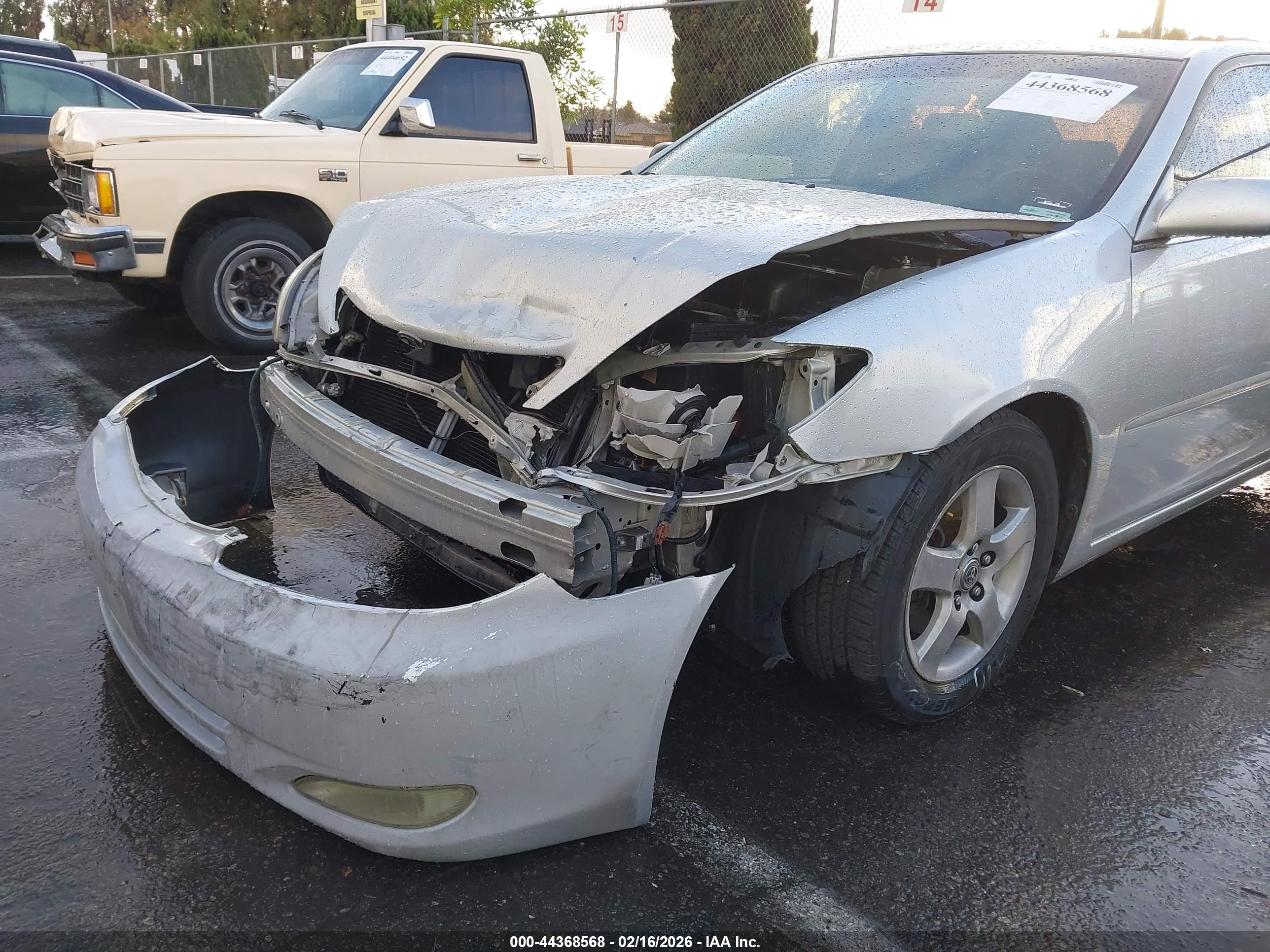 TOYOTA CAMRY image 6