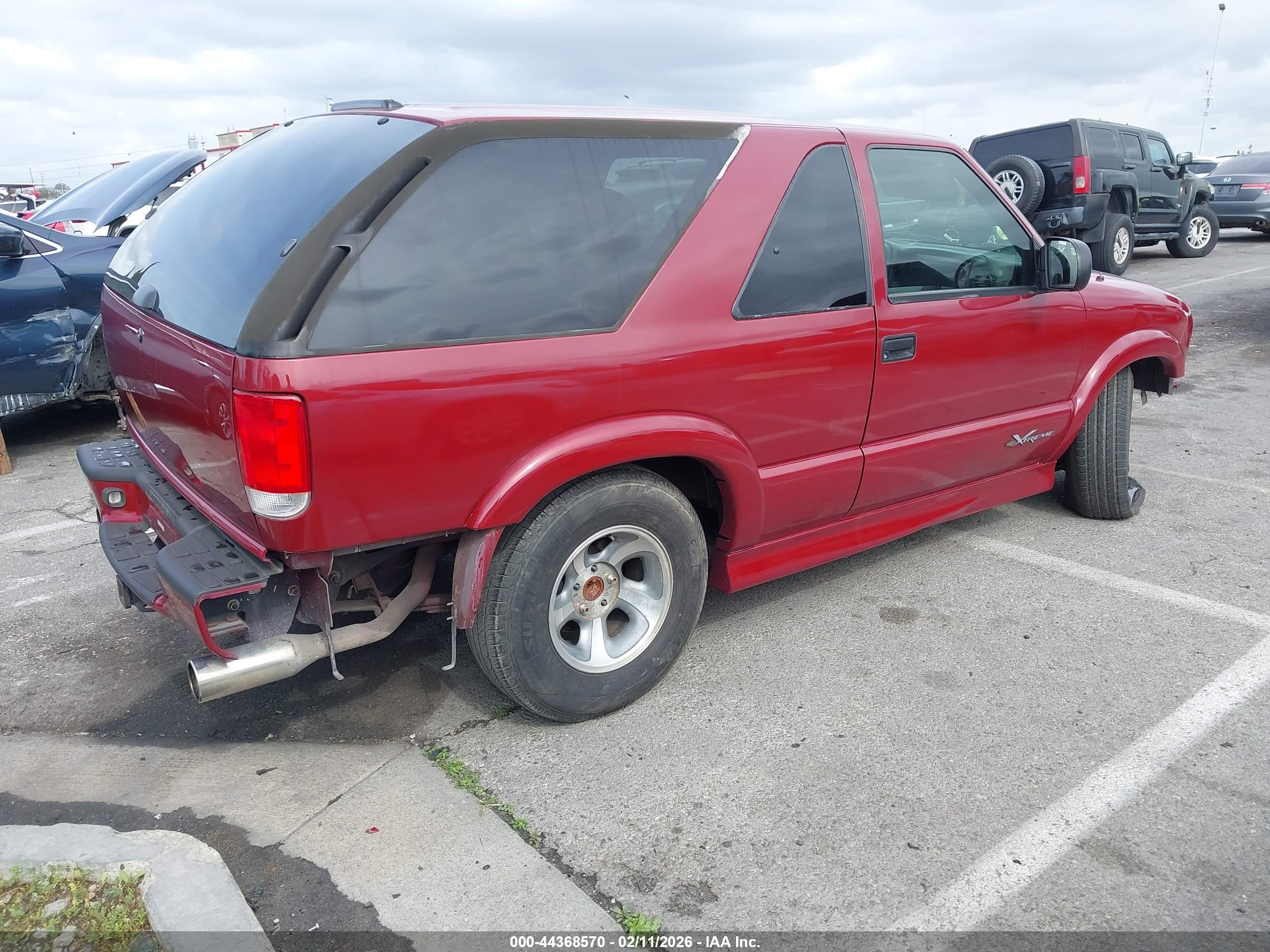 CHEVROLET BLAZER image 4