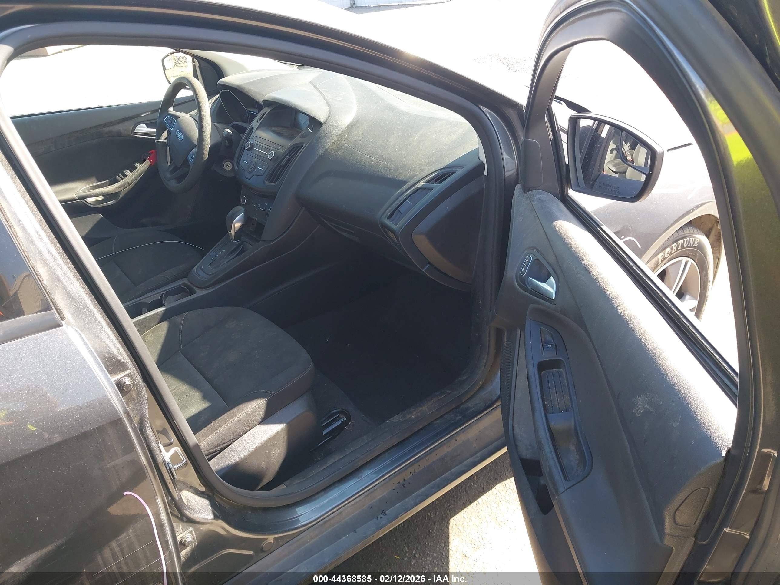 FORD FOCUS image 5