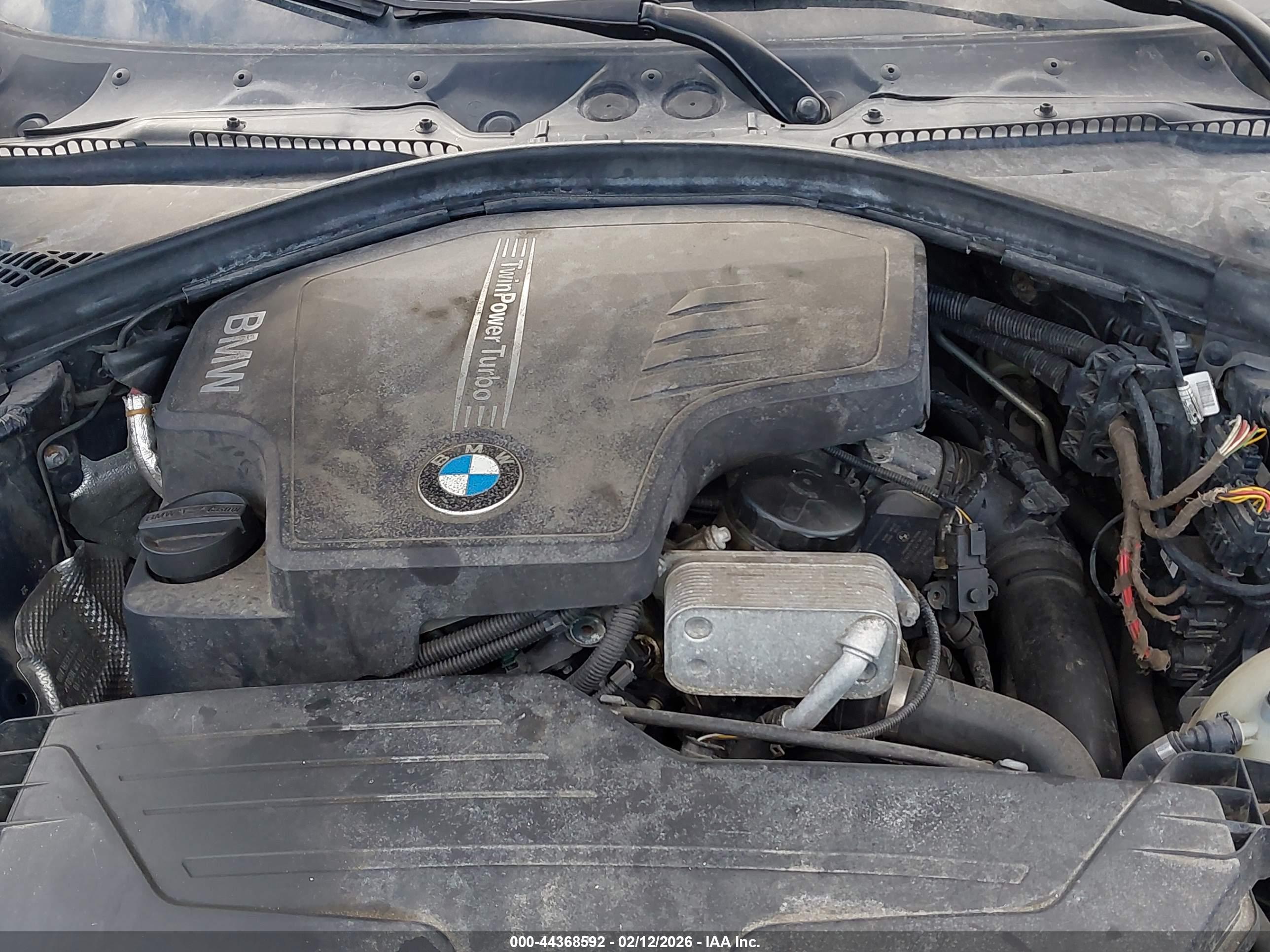 BMW 320I image 10