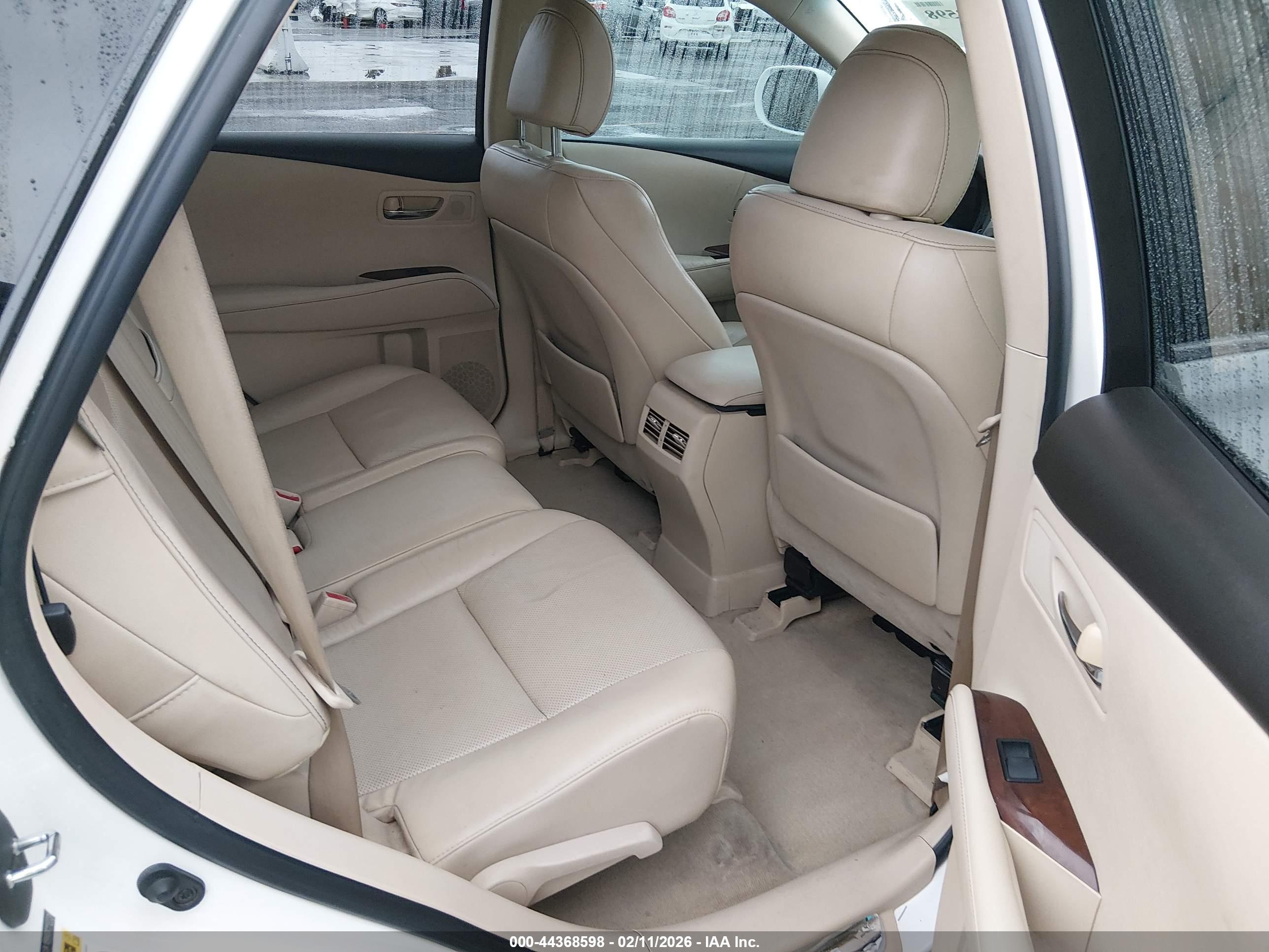 LEXUS RX image 8