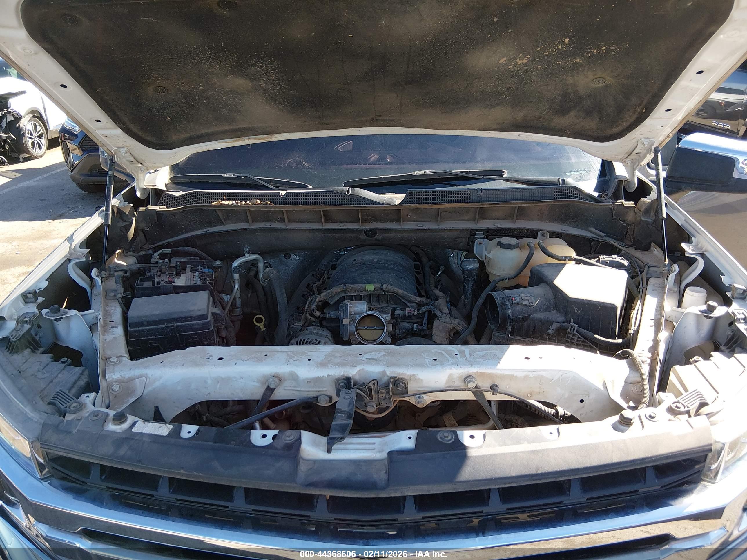 CHEVROLET SILVERADO image 10