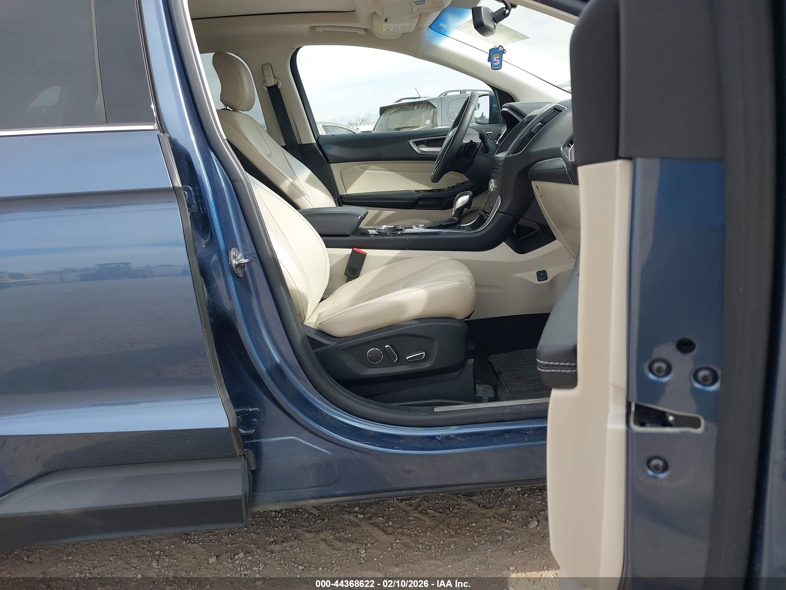 FORD EDGE image 5