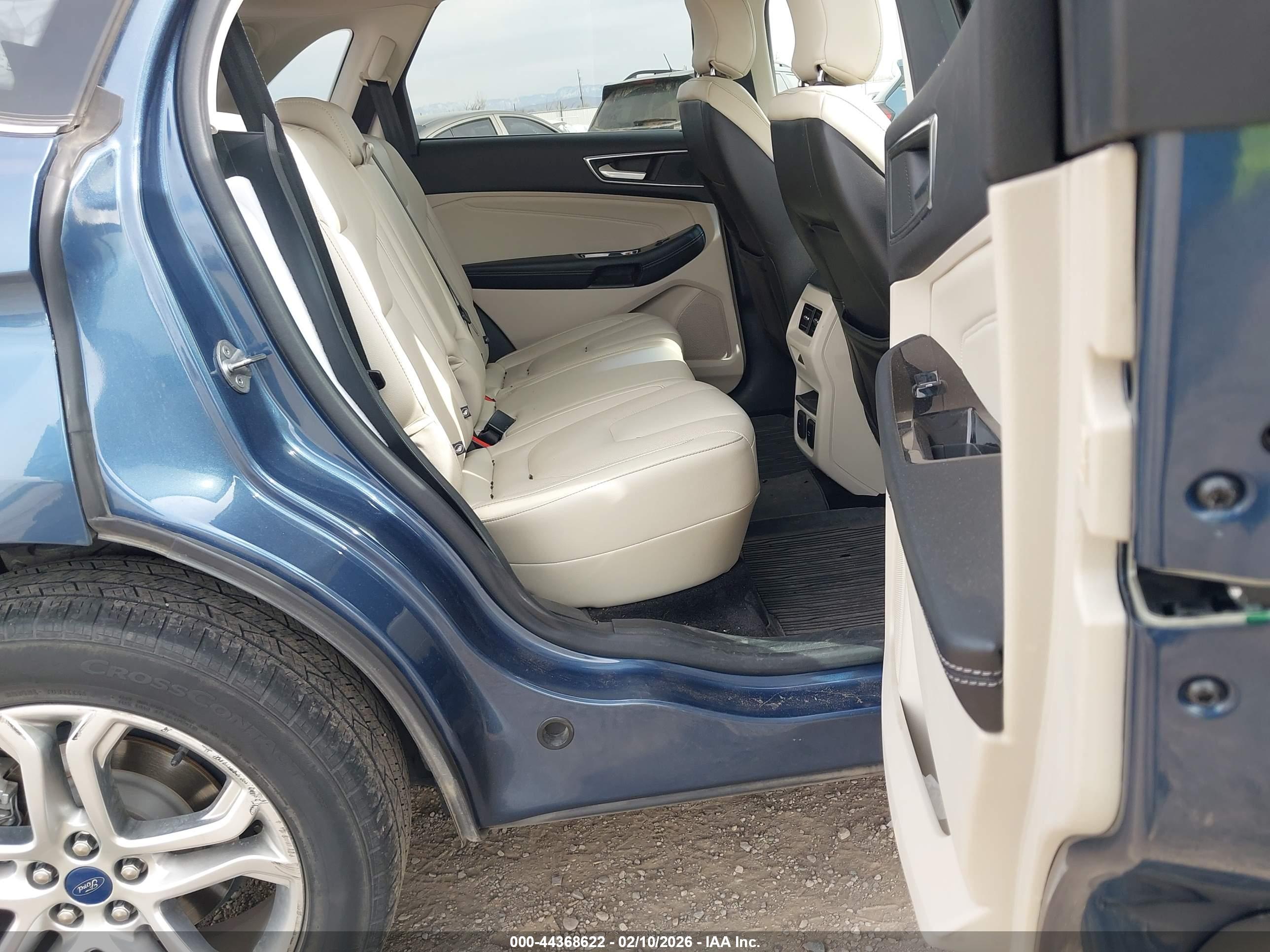FORD EDGE image 8
