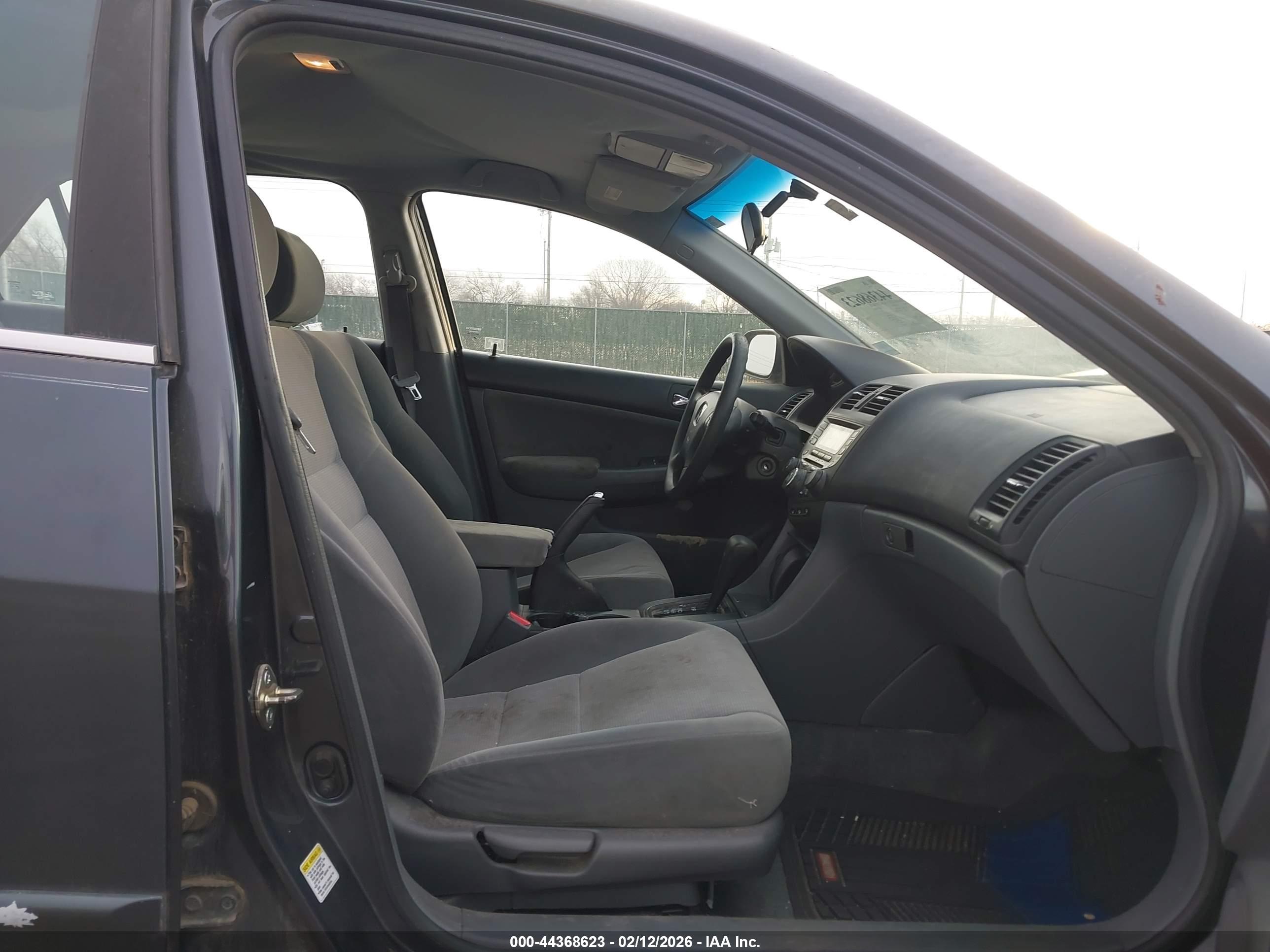 HONDA ACCORD image 5