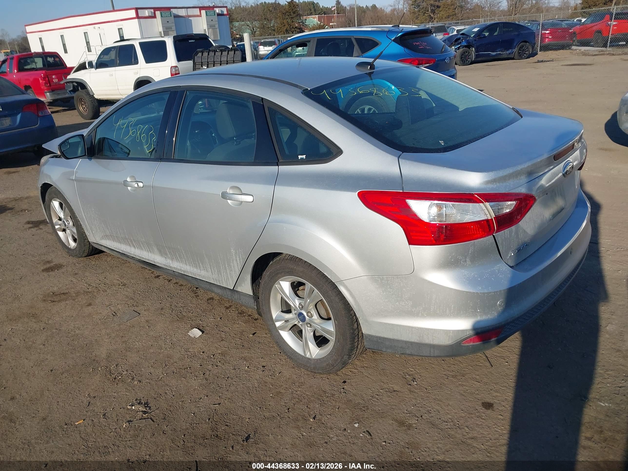 FORD FOCUS image 3