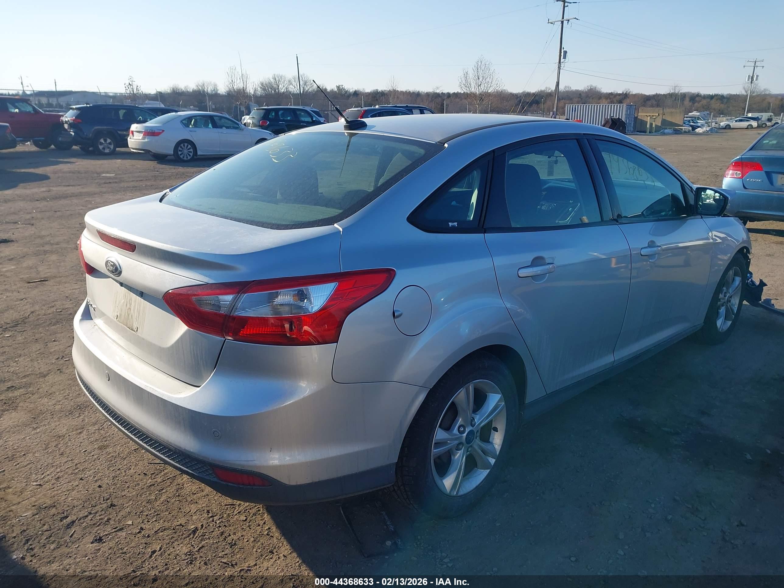 FORD FOCUS image 4