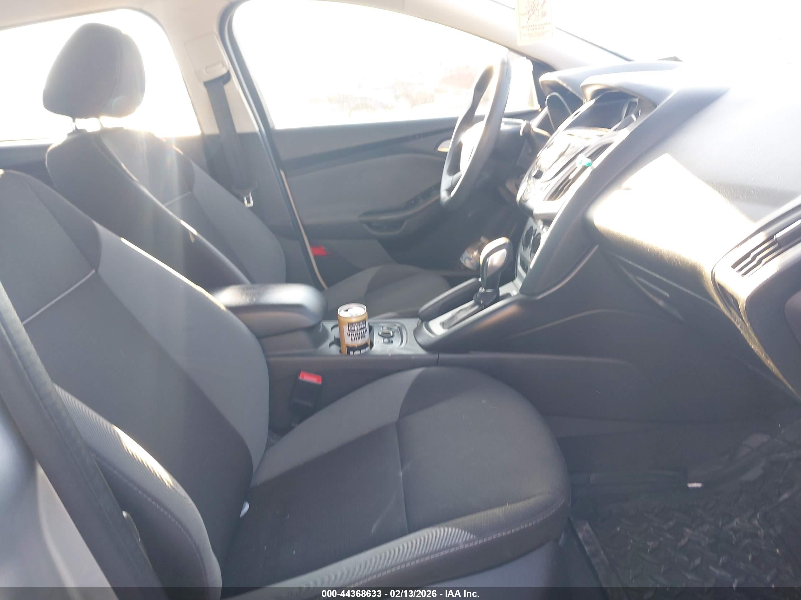FORD FOCUS image 5