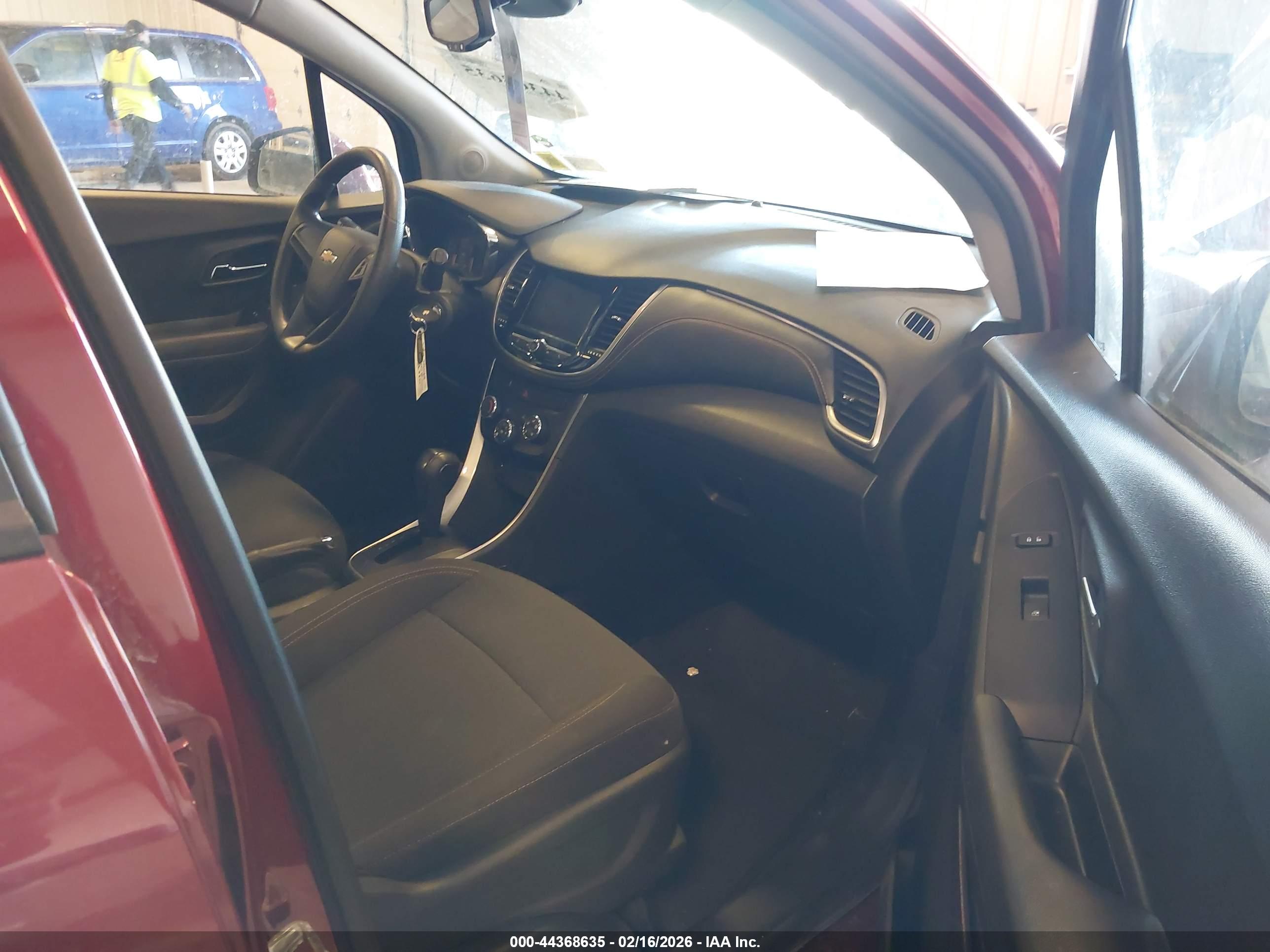 CHEVROLET TRAX image 5