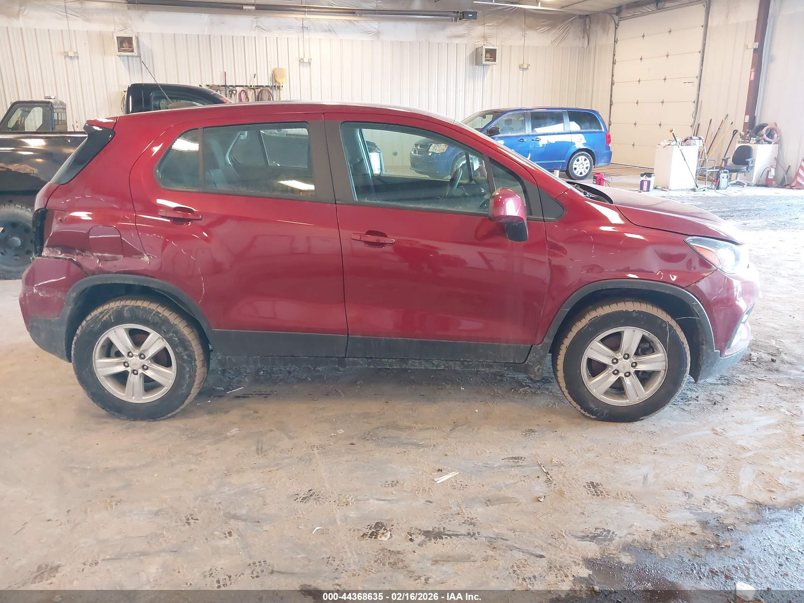 CHEVROLET TRAX image 6