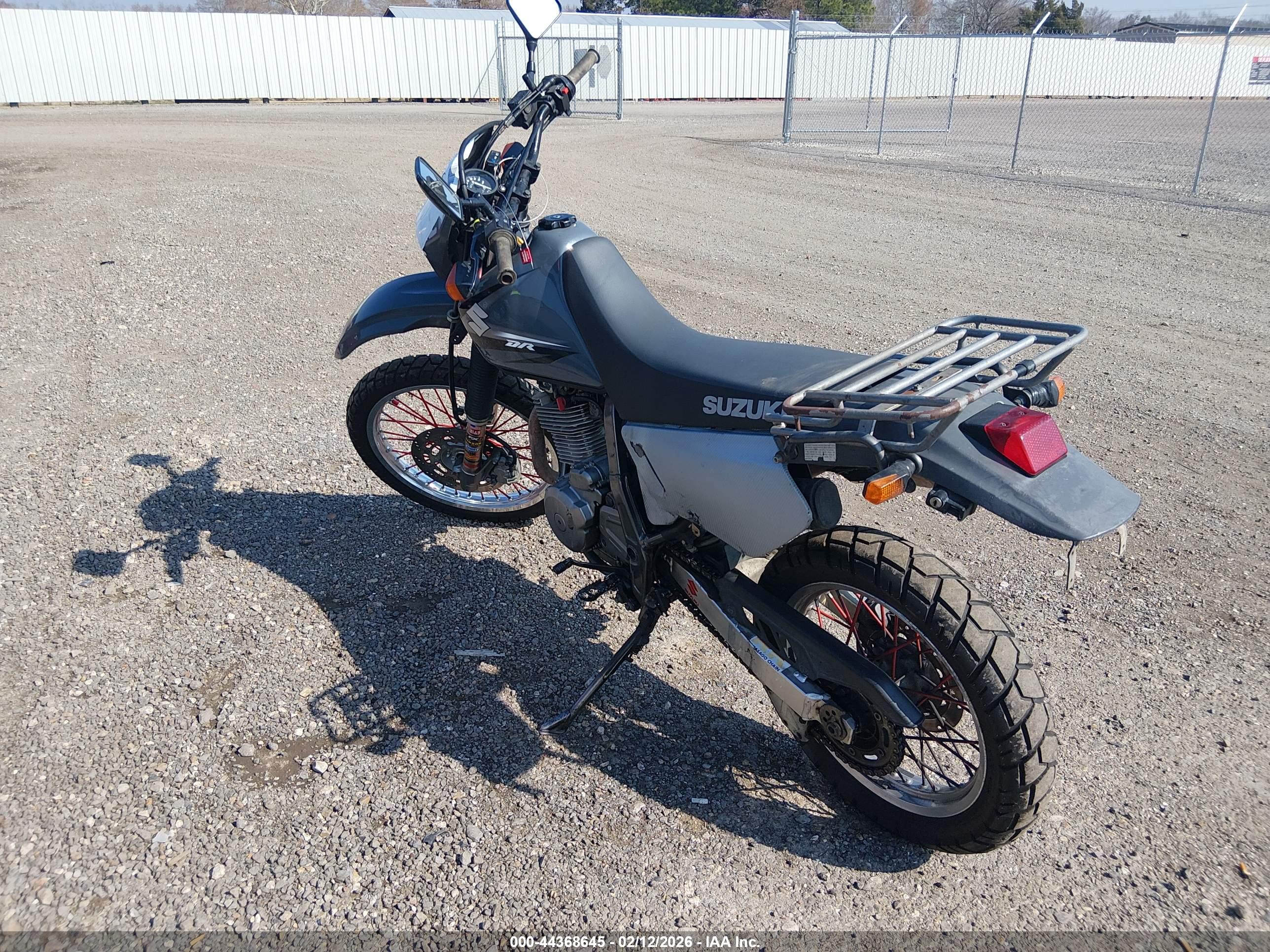 SUZUKI DR650 image 3