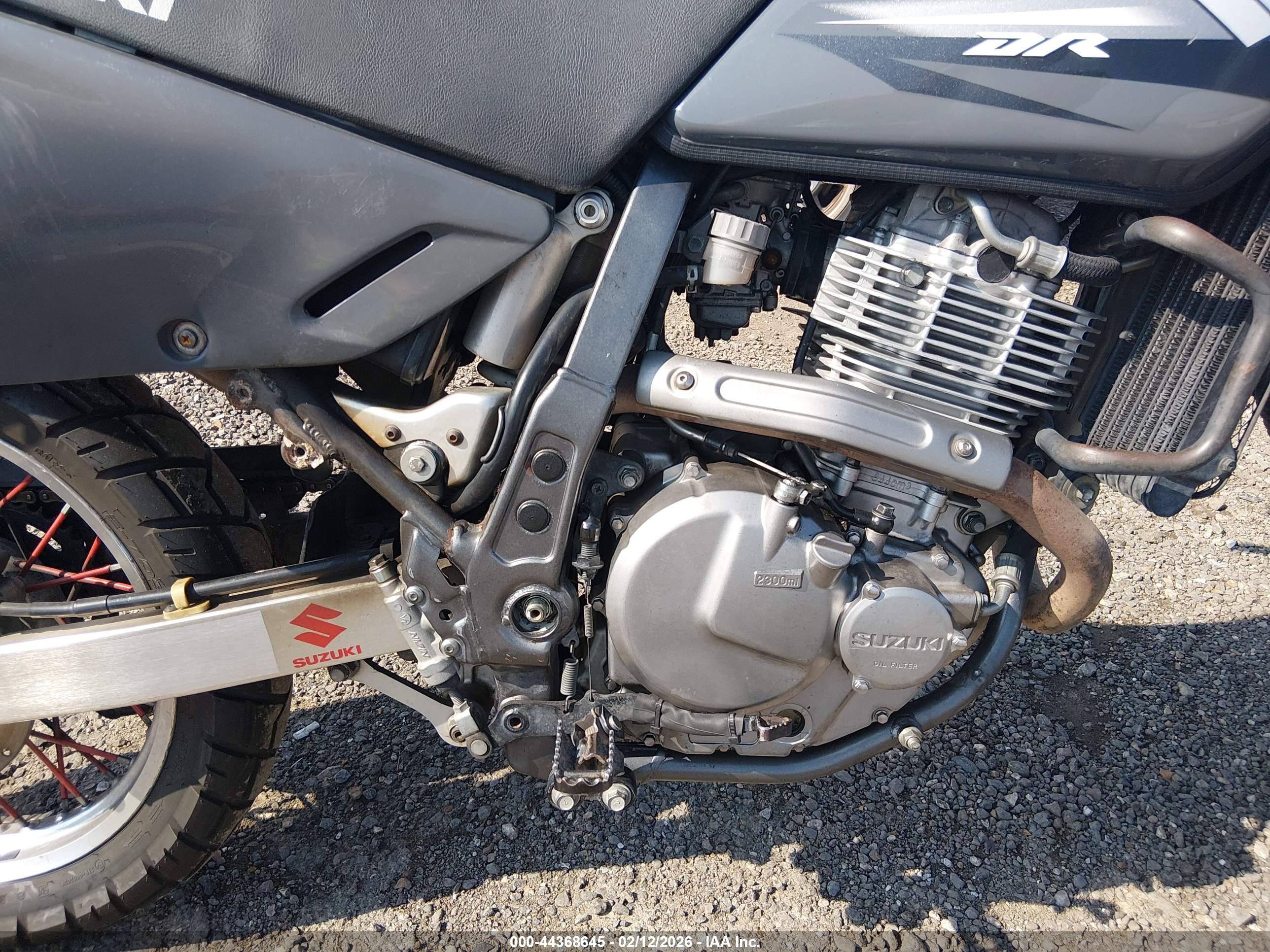 SUZUKI DR650 image 8