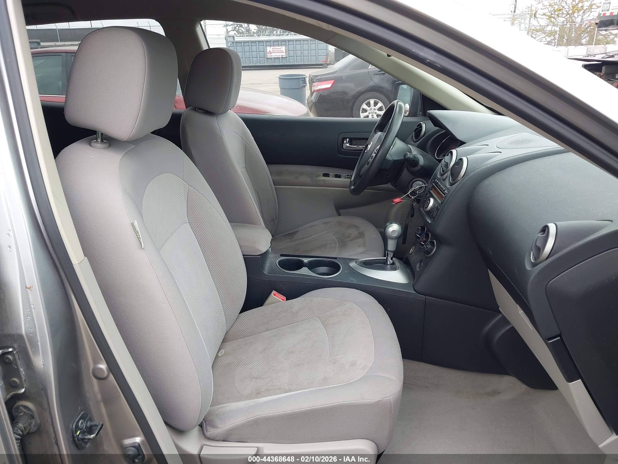 NISSAN ROGUE image 5