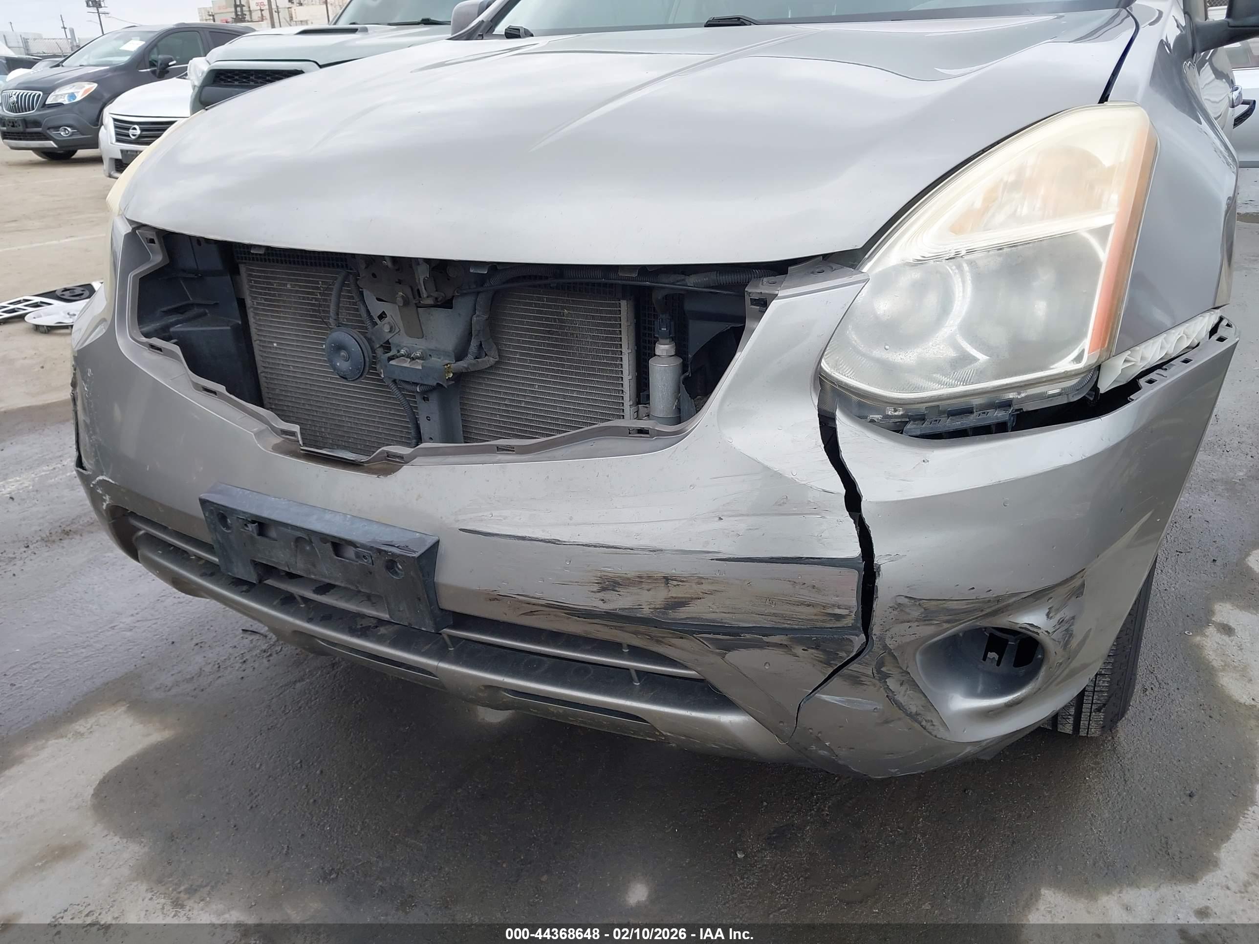 NISSAN ROGUE image 6