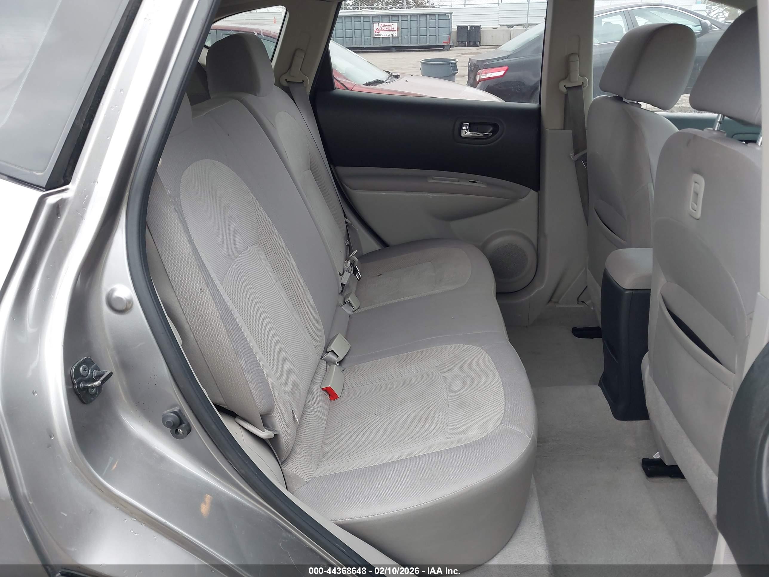 NISSAN ROGUE image 8